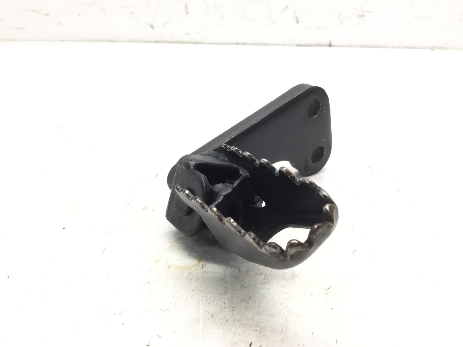 Yamaha xt e 600 pedana poggiapiede anteriore sinistra 1995 2002 jyadj021