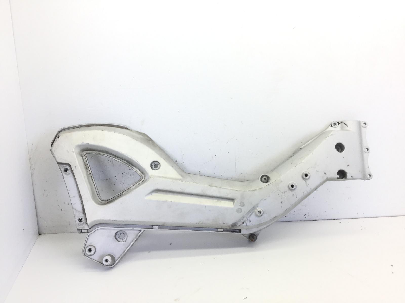 Malaguti spidermax gt euro 3 500 staffa destra supporto telaio 2006 2007 7101b271