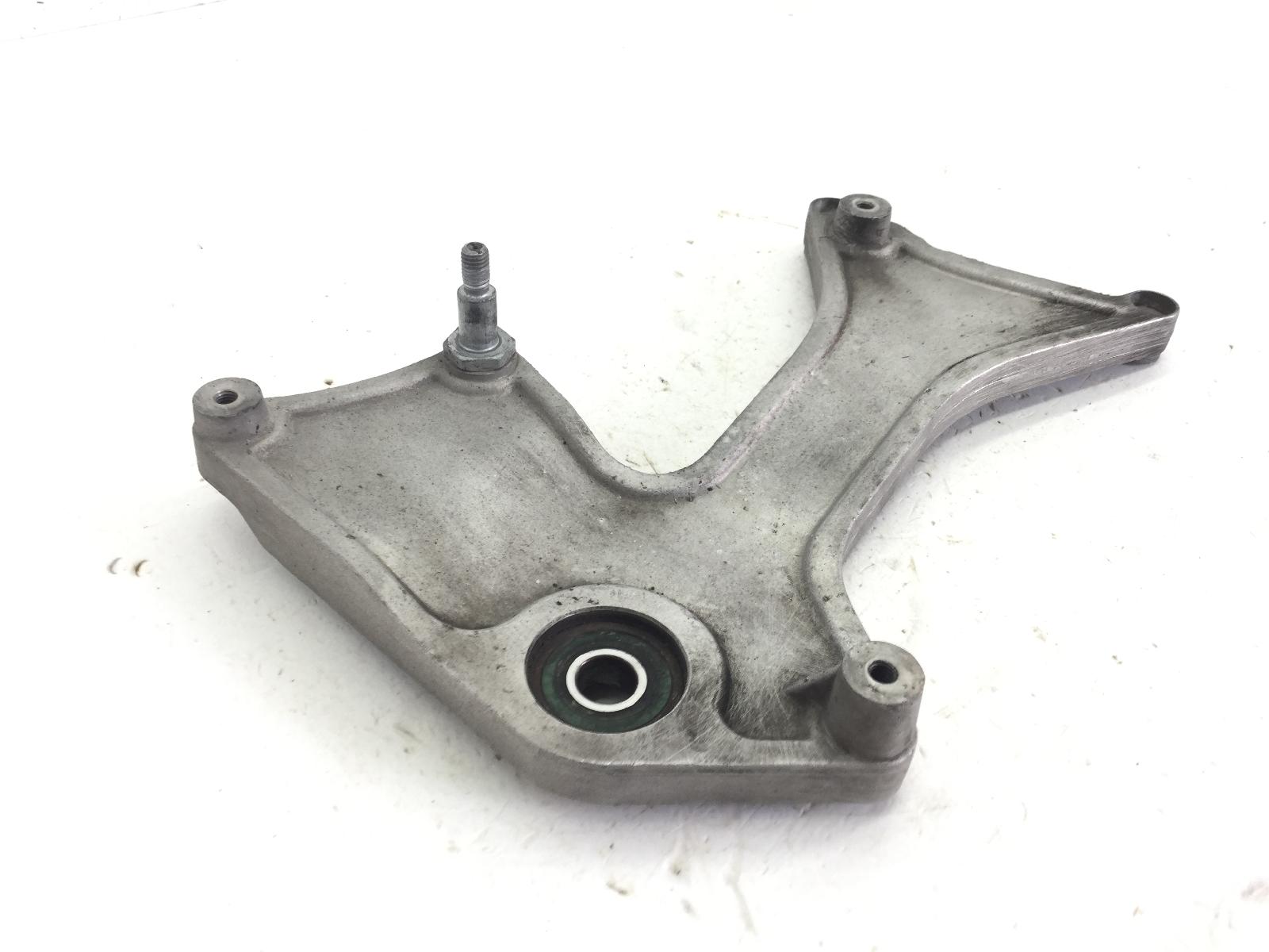 Piaggio vespa gts 250 staffa supporto scarico marmitta 2005 2014 m45100
