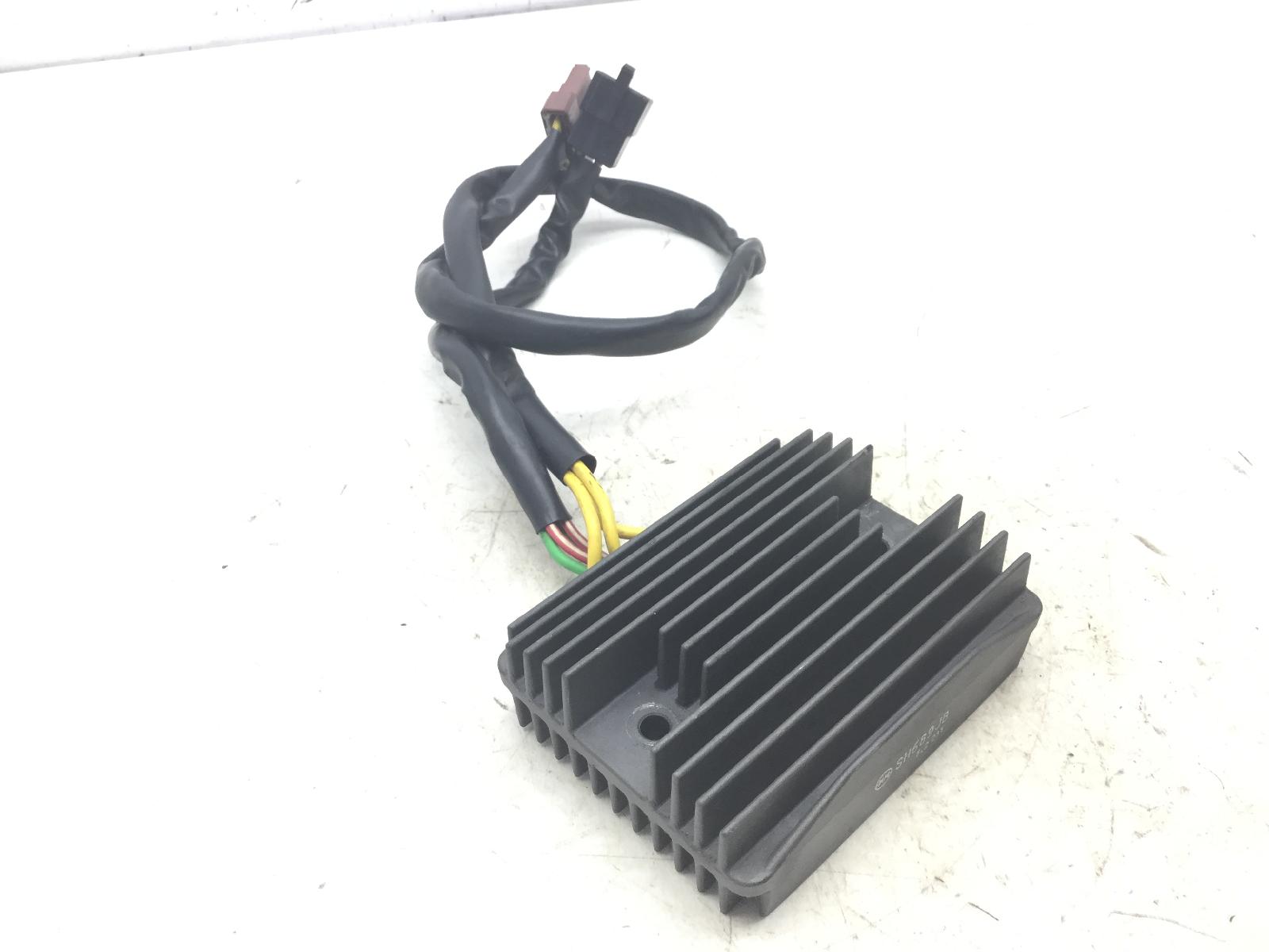 Piaggio vespa gts 250 regolatore di tensione corrente 2005 2014 m45100