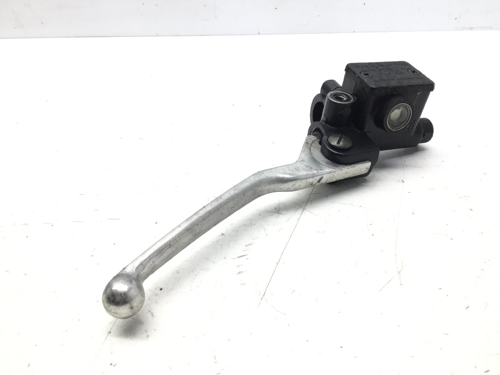 Piaggio vespa gts 250 pompa freno anteriore destra e leva 2005 2014 m45100