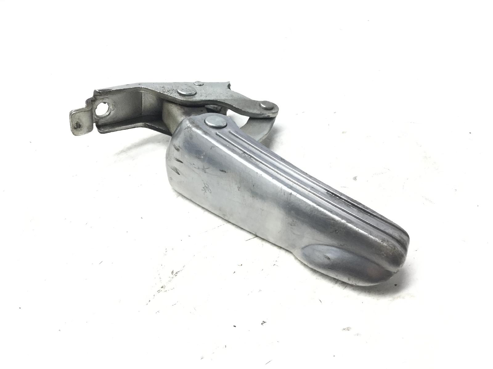 Piaggio vespa gts 250 pedana poggiapiede posteriore sinistra e supporto 2005 2014 m45100