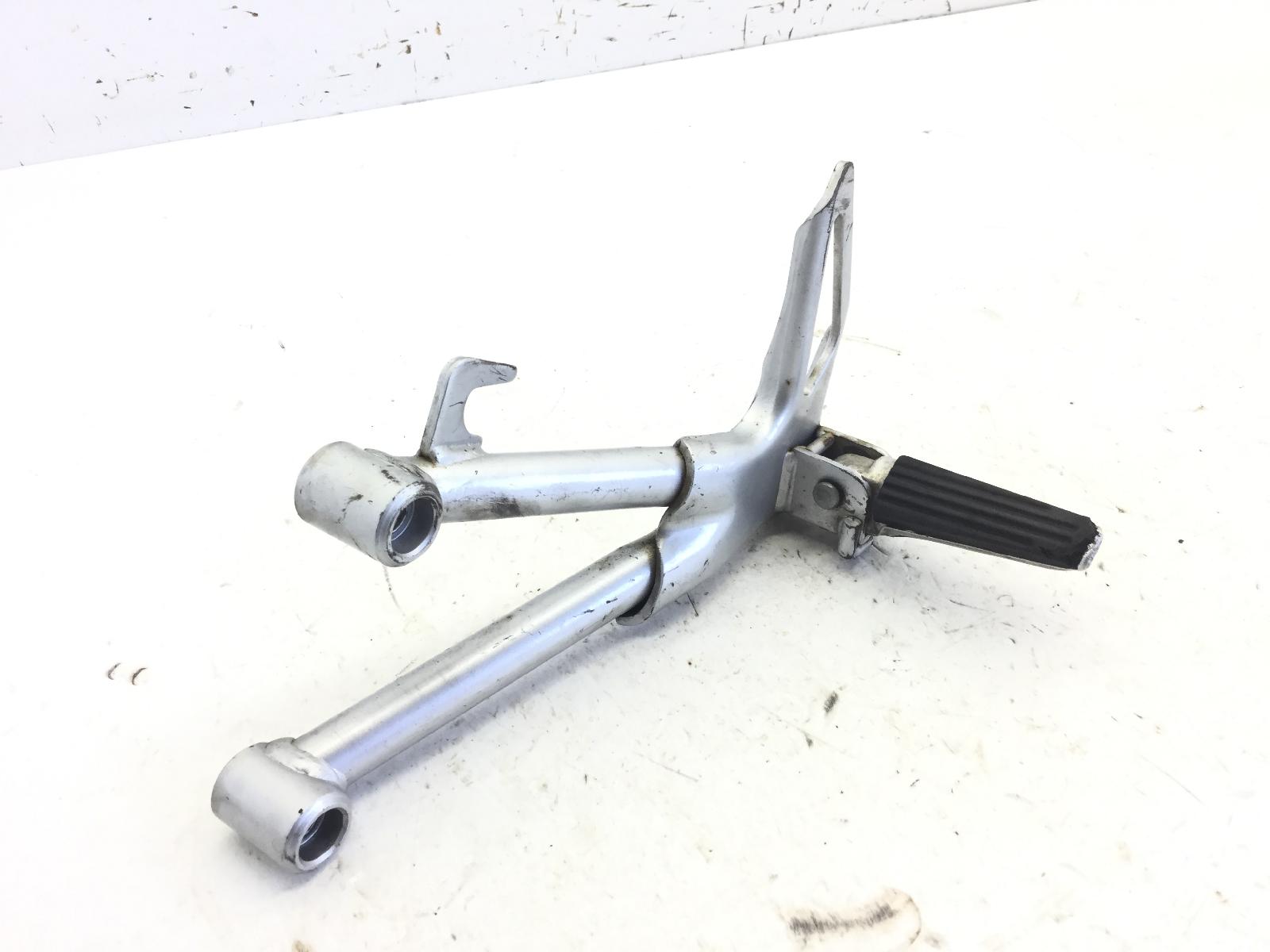 Suzuki gsf bandit k6 650 pedana posteriore sinistra e supporto - difettosa 2006 2006 b5112
