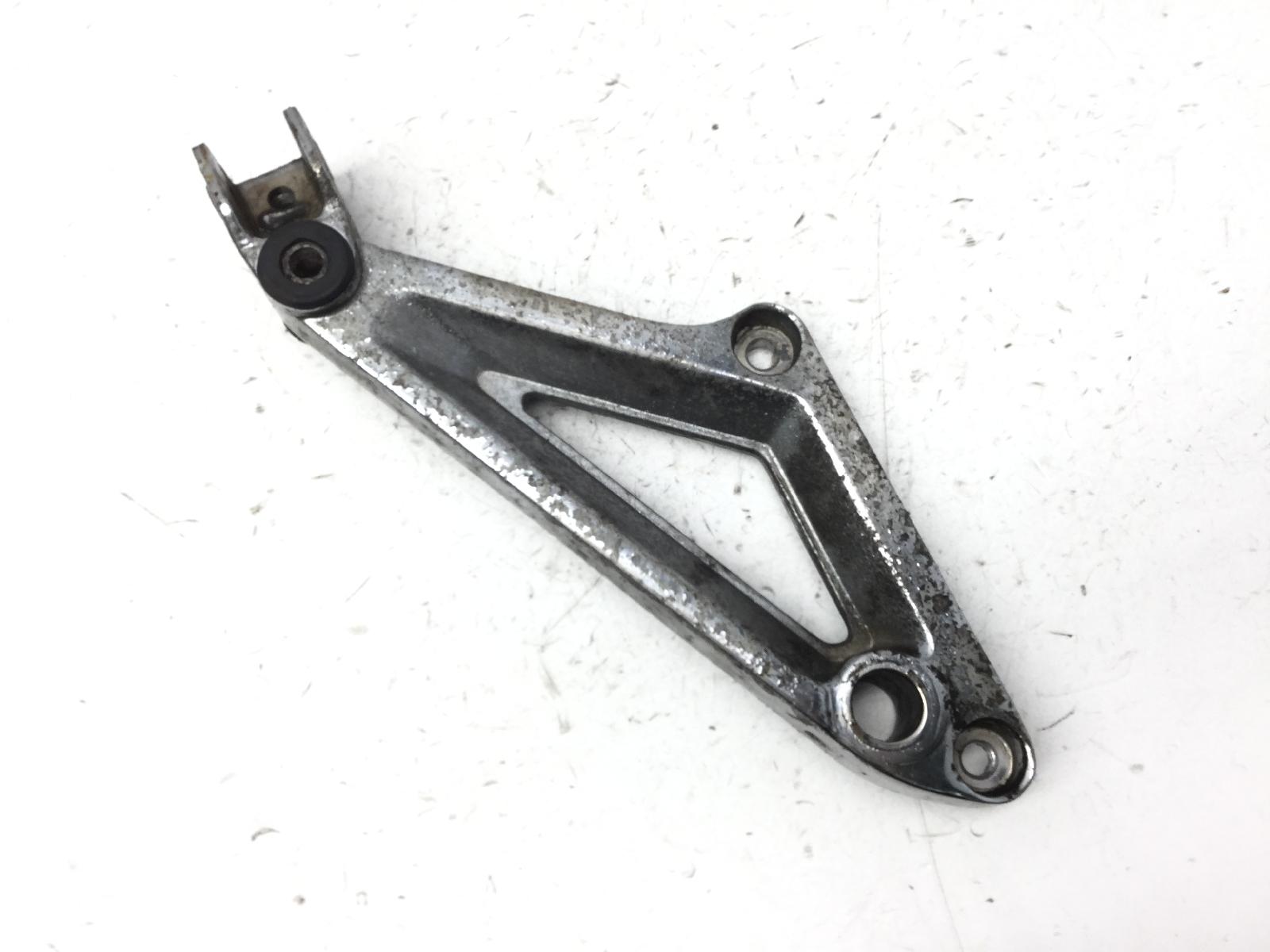 Honda vf 750 staffa destra supporto pedane 1983 1983