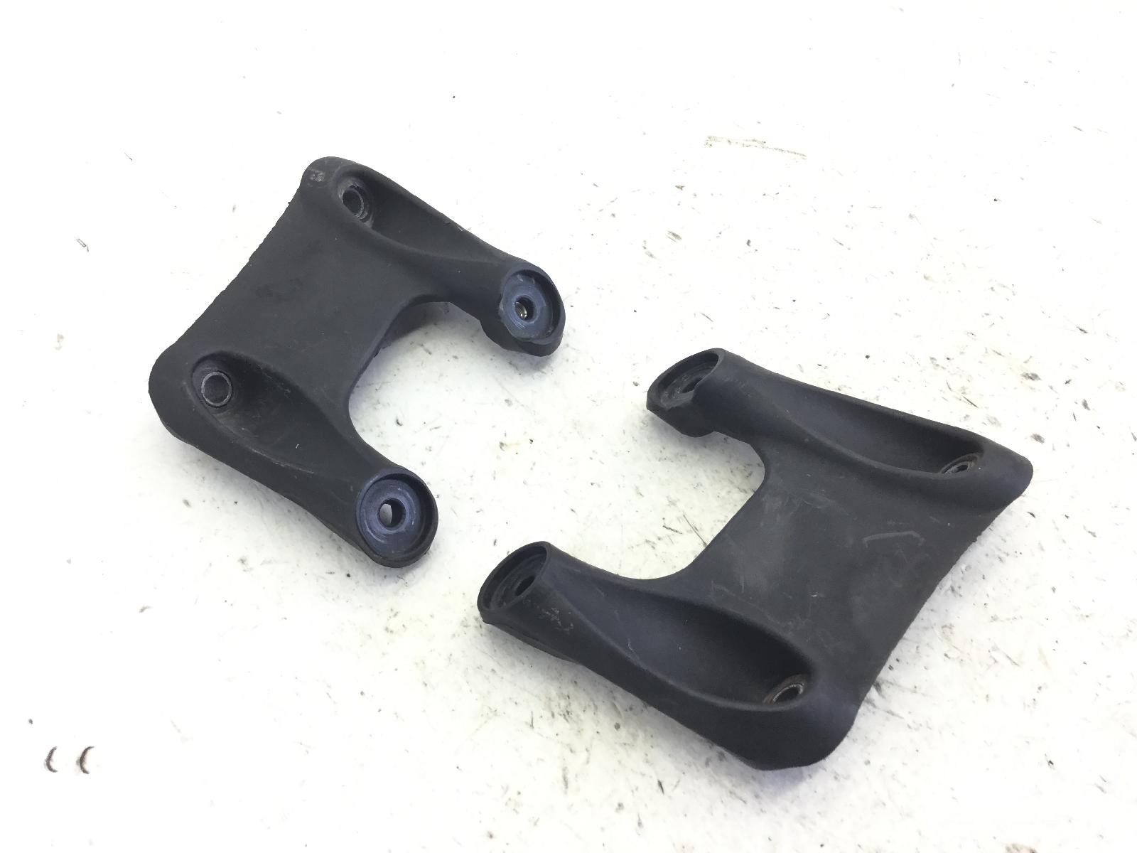 Malaguti blog 160 coppia staffe supporti parabrezza paravento 2011 2011 90004358