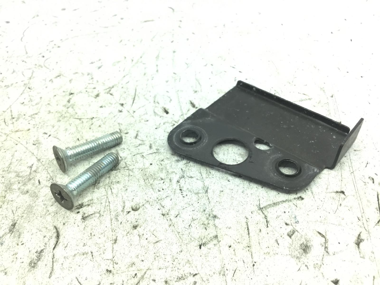 Kawasaki ninja zx-6r a1p 636 staffa supporto gancio sella e viti 2002 2002 zx636aaa