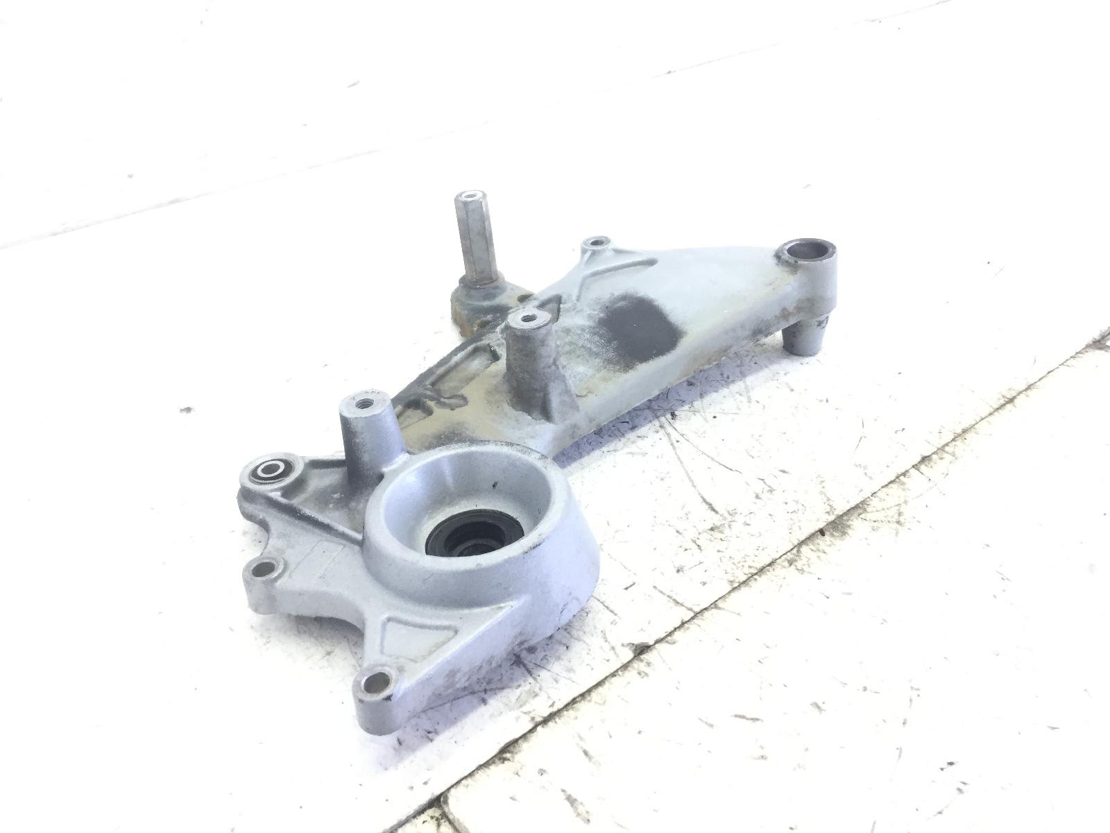Malaguti f18 warrior 150 staffa supporto scarico marmitta 2000 2002 580000