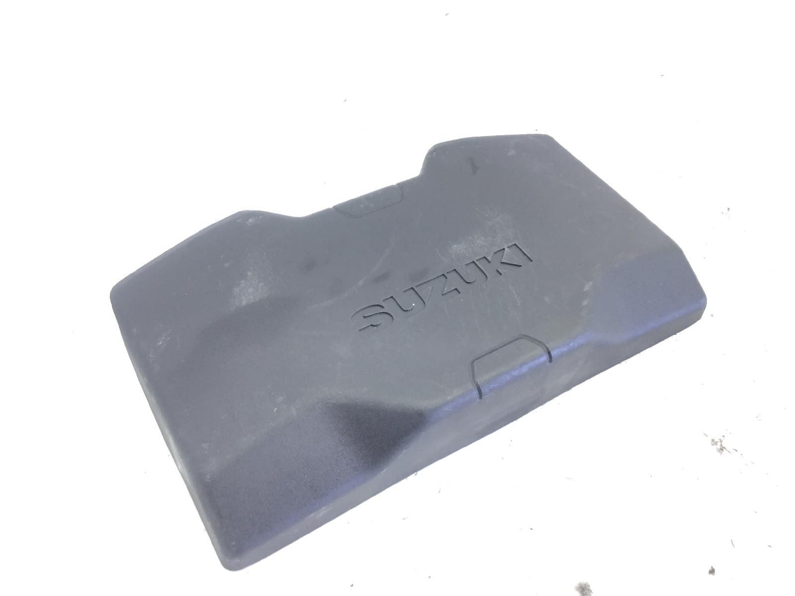 Suzuki burgman an l8 400 tappo coperchio carena vano sottosella 2018 2018 du11a