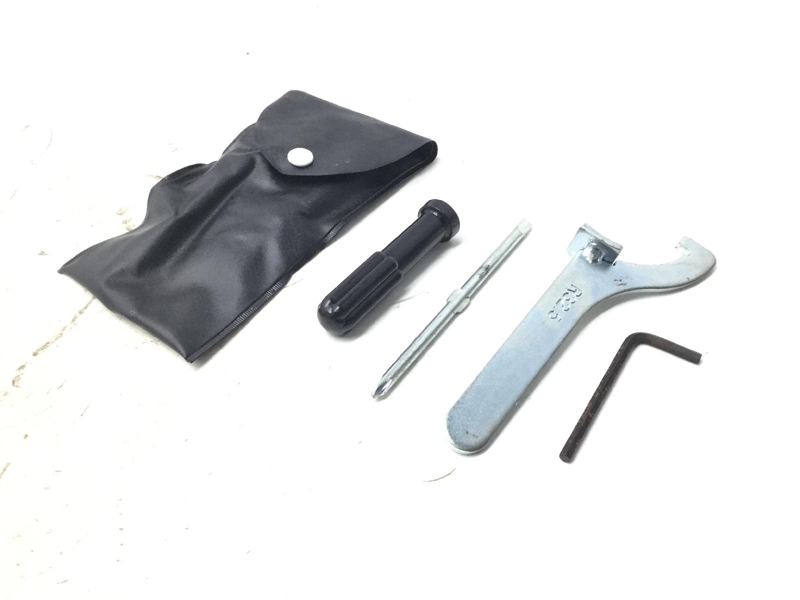 Suzuki burgman an l8 400 kit attrezzi attrezzatura di bordo 2018 2018 du11a
