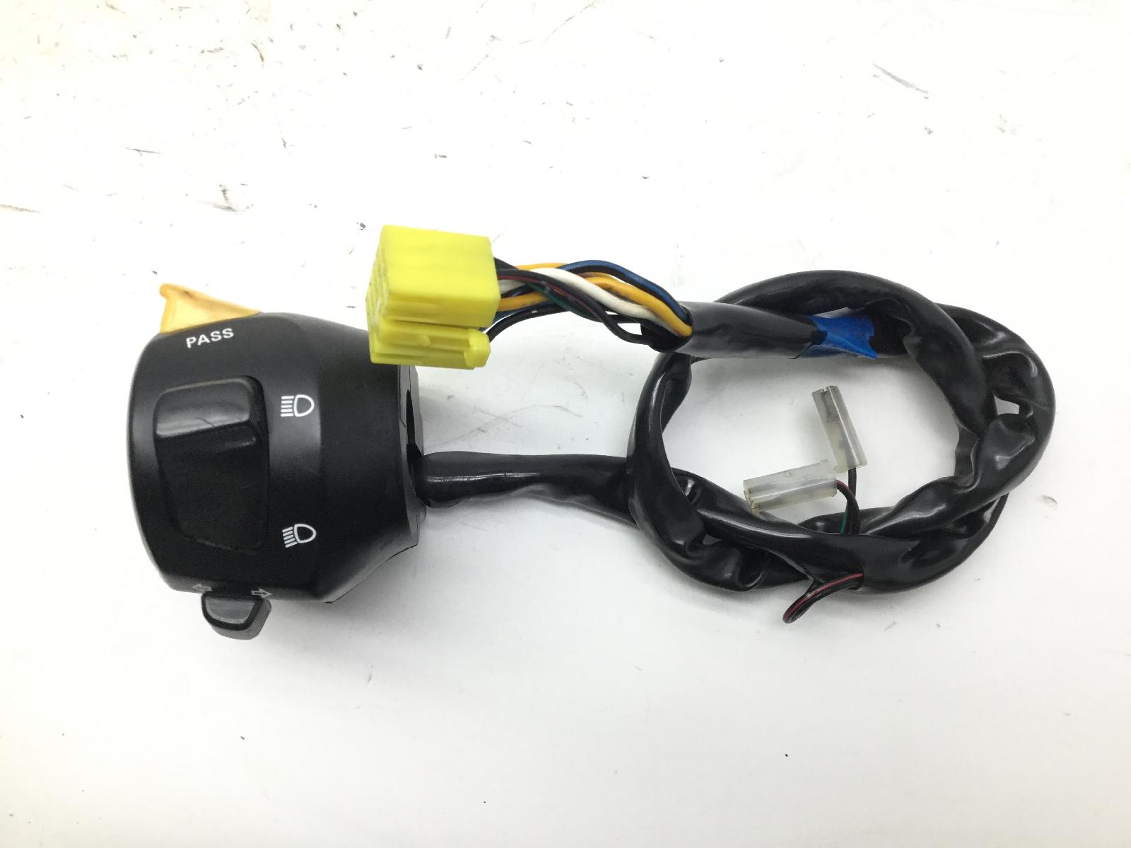 Suzuki burgman an l8 400 devio commutatore luci frecce sinistro 2018 2018 du11a