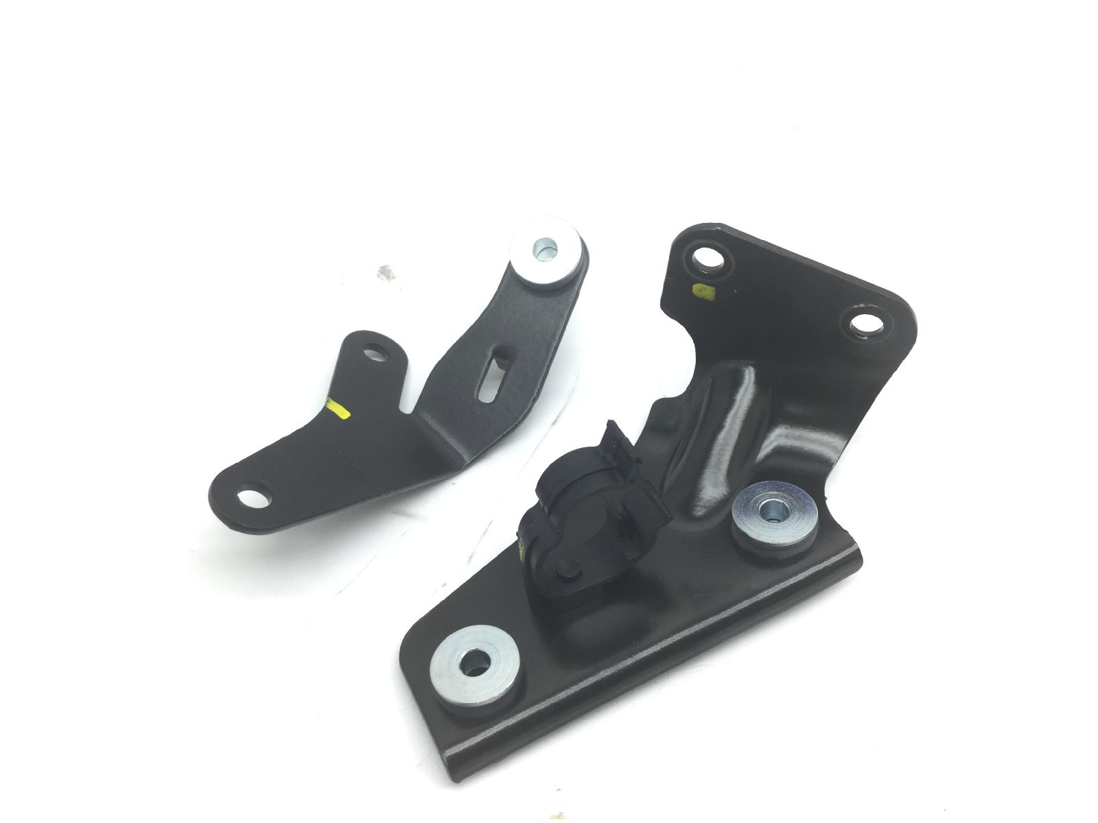 Piaggio vespa gts ie abs km 0 300 coppia staffe supporto pompa abs 2016 2018 ma3300+-+ma5200