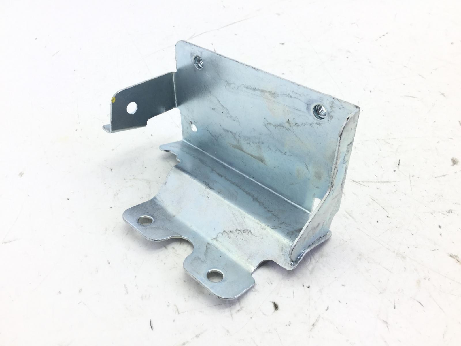 Piaggio vespa gts ie abs km 0 300 staffa supporto regolatore di tensione 2016 2018 ma3300 - ma5200