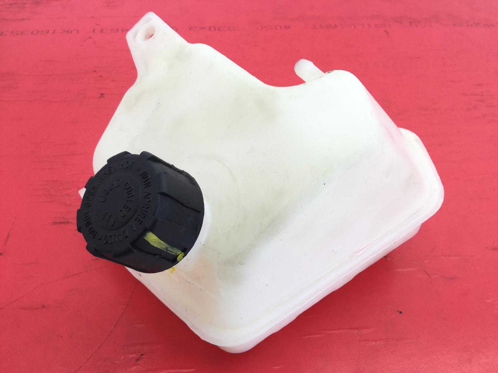 Piaggio vespa gts ie abs km 0 300 vaso espansione radiatore e tappo 2016 2018 ma3300 - ma5200