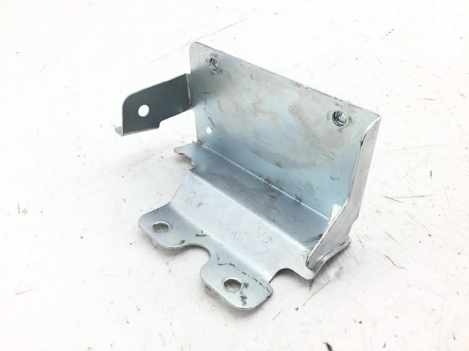 Piaggio vespa gts ie abs km 0 300 staffa supporto regolatore di tensione 2016 2018 ma3300 - ma5200