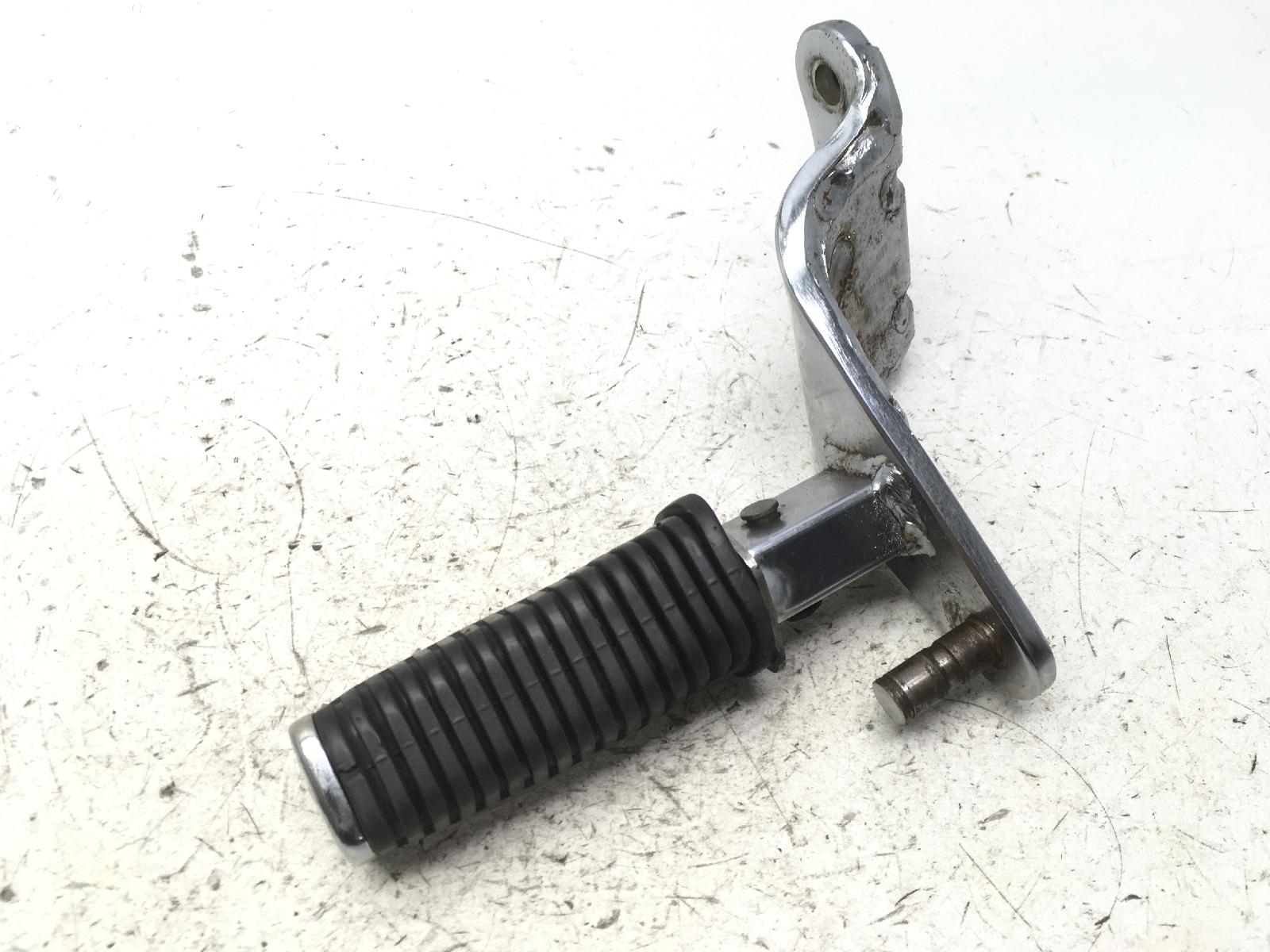 Suzuki marauder vz 800 pedana anteriore sinistra con supporto 1997 2002 af111