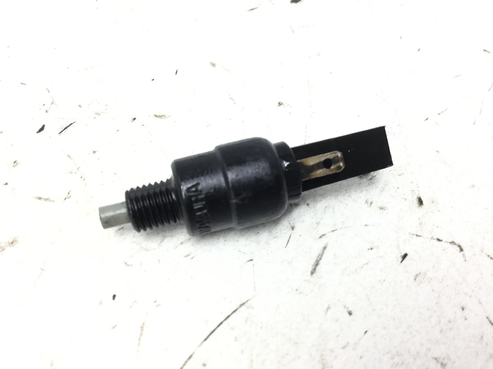 Aprilia leonardo 125 sensore pulsante stop microstop freno anteriore 1999 2000 mb03