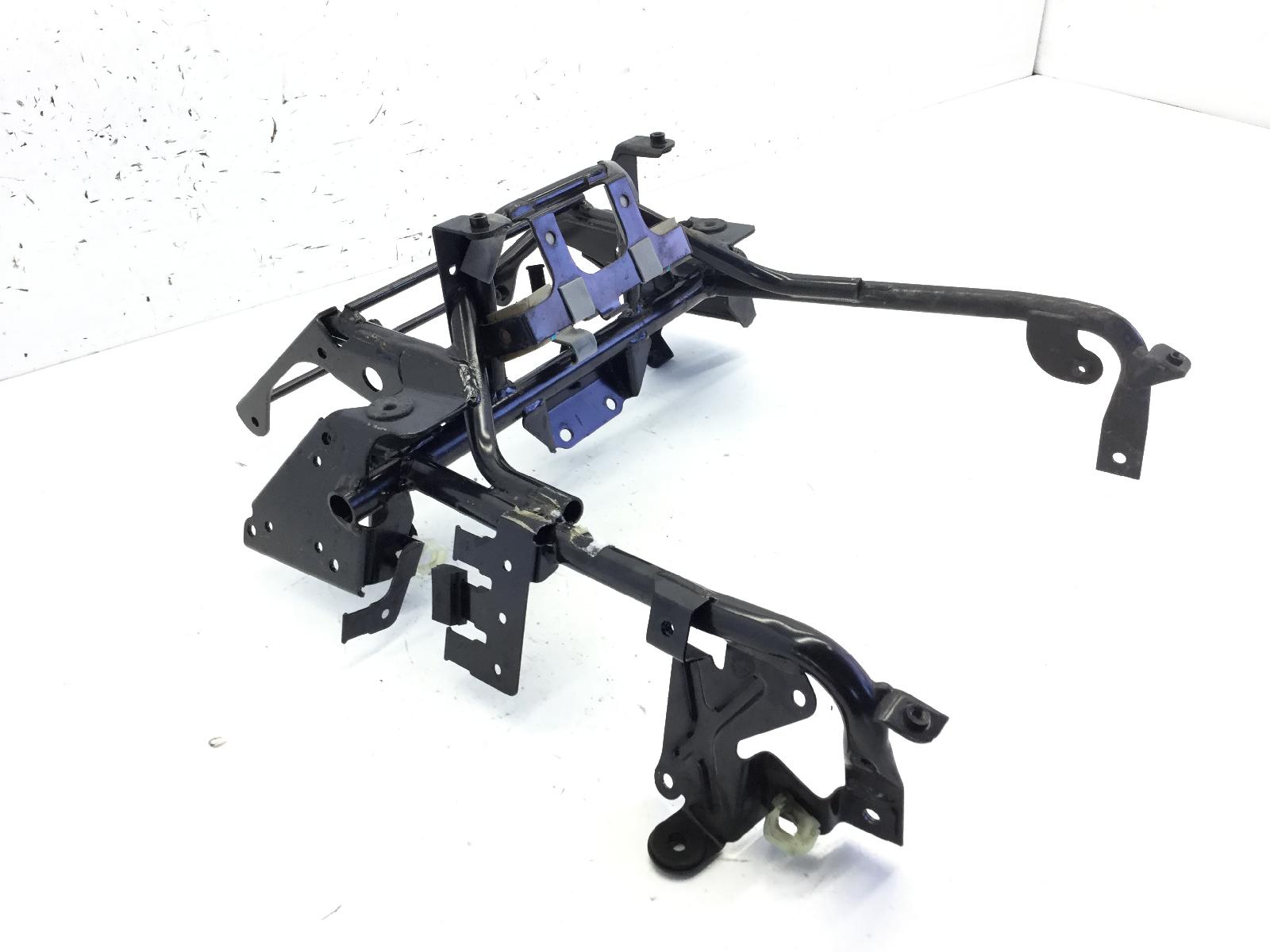 Suzuki burgman abs l0 650 telaio telaietto supporto scudo anteriore 2010 2010 bu132