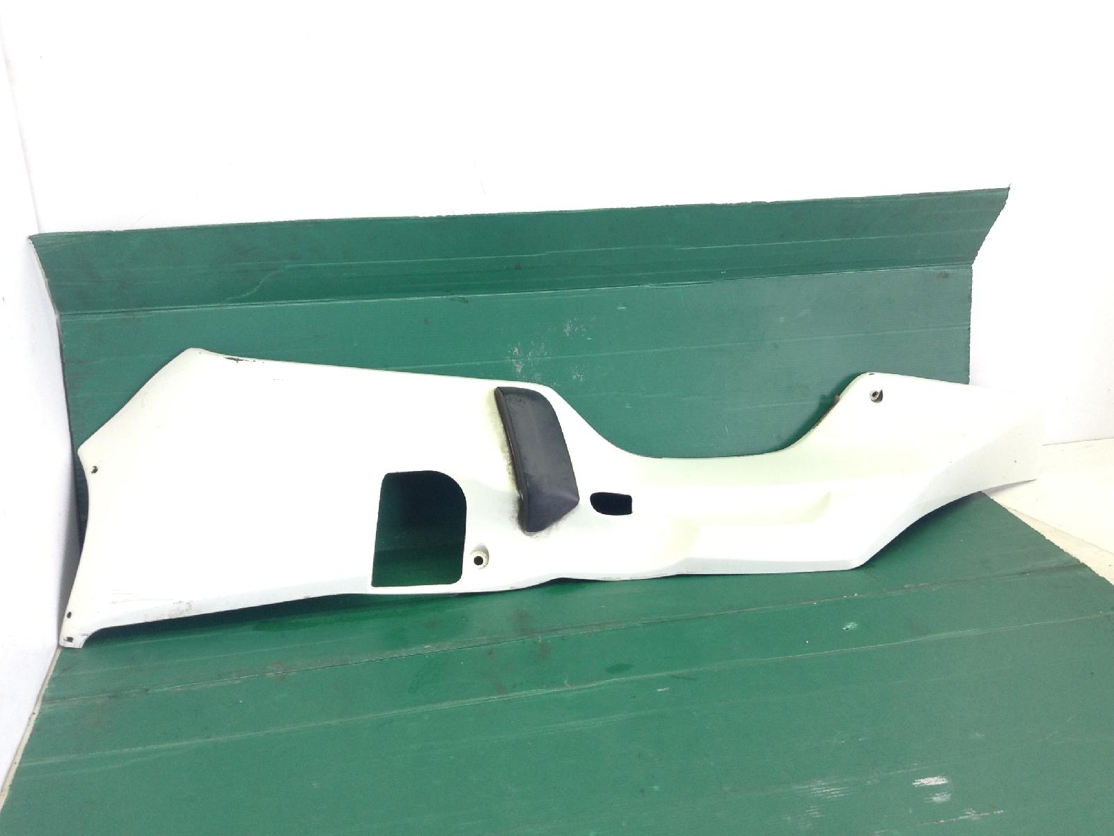 Suzuki burgman abs l0 650 carena chiglia sottopedana sinistra 2010 2010 bu132