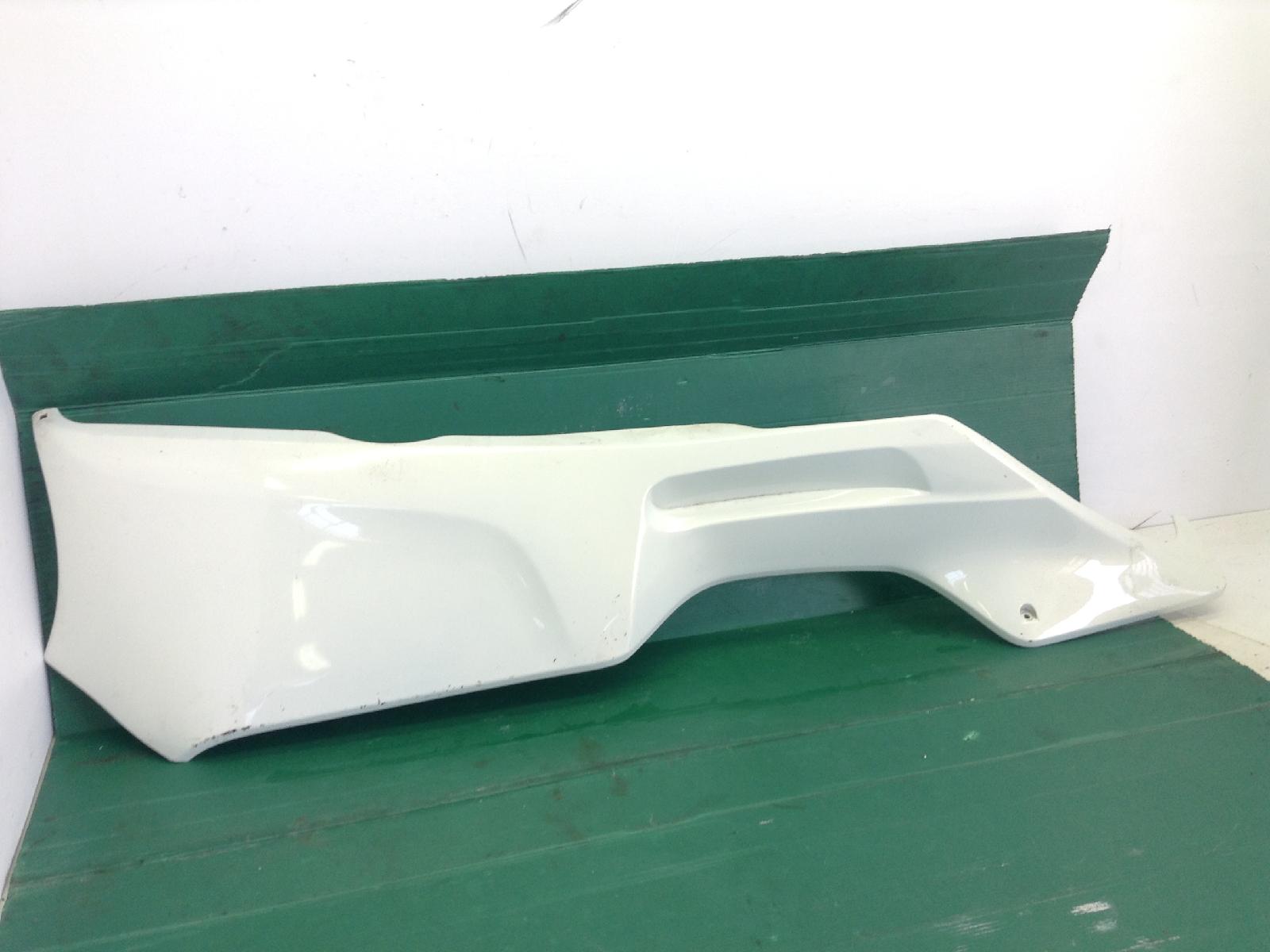 Suzuki burgman abs l0 650 carena chiglia sottopedana destra 2010 2010 bu132