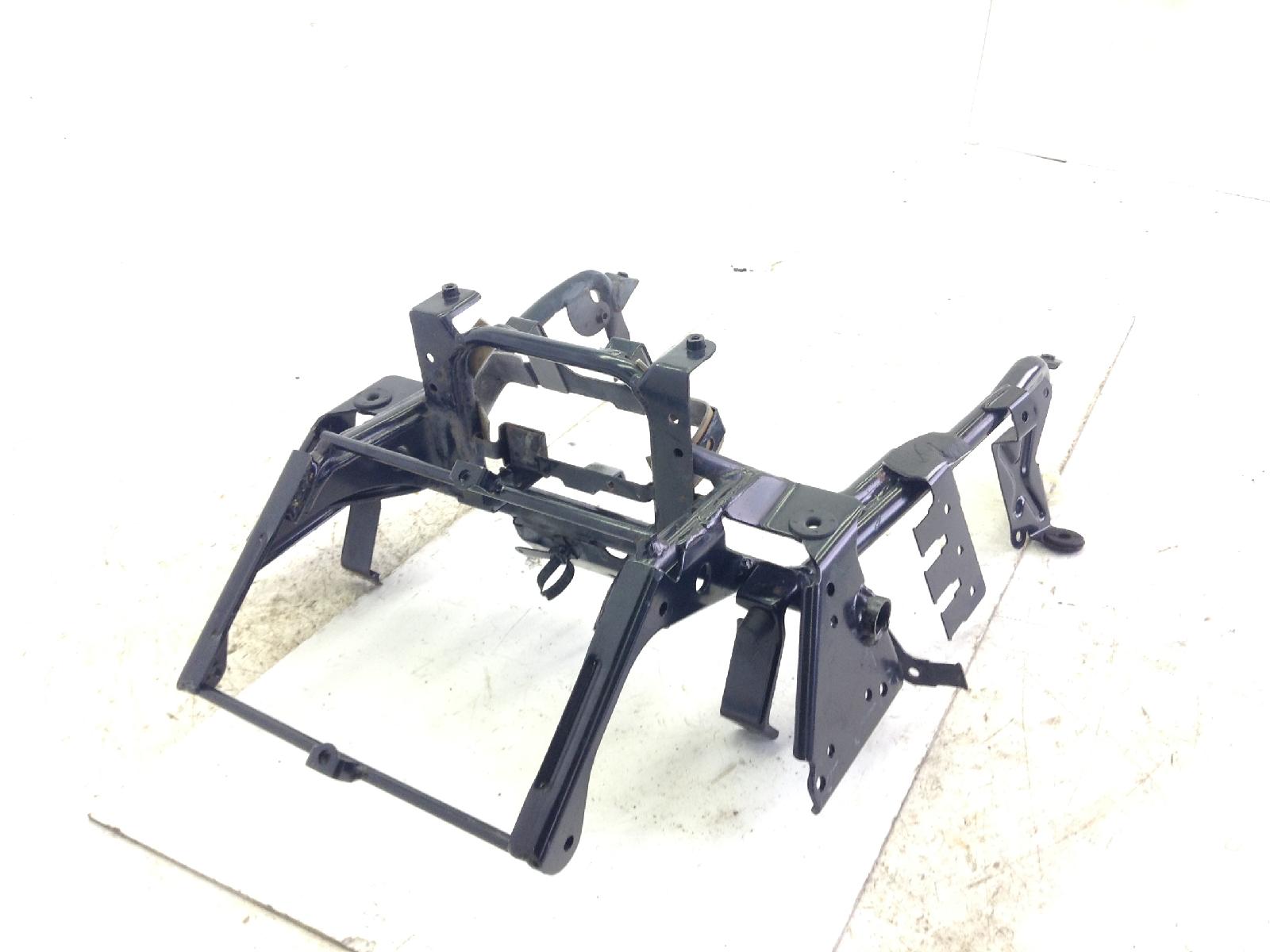 Suzuki burgman abs l0 650 telaio telaietto supporto scudo anteriore 2010 2010 bu132