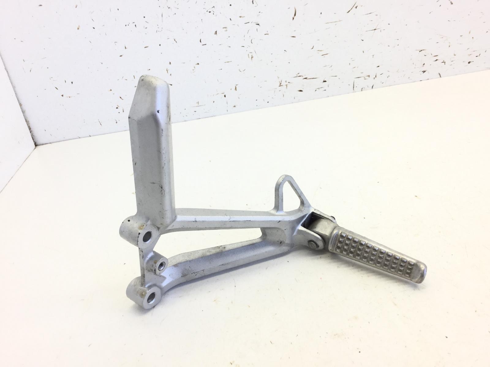 Honda cbr f 600 pedana posteriore poggiapiede sinistra e supporto 1999 1999 jh2pc35a0xm