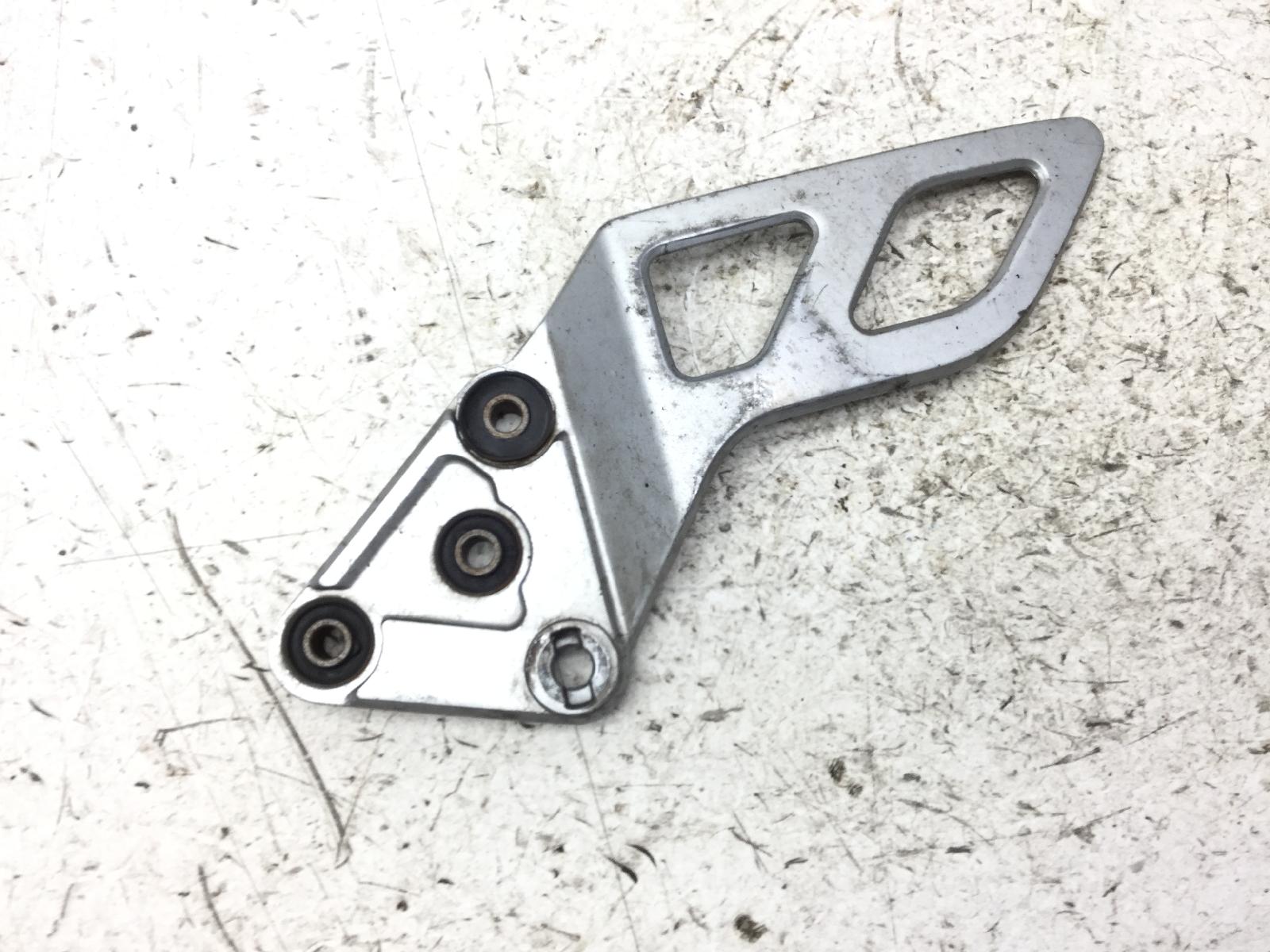 Suzuki gsf bandit s 1250 staffa supporto pedana anteriore sinistra 2007 2010 ch113