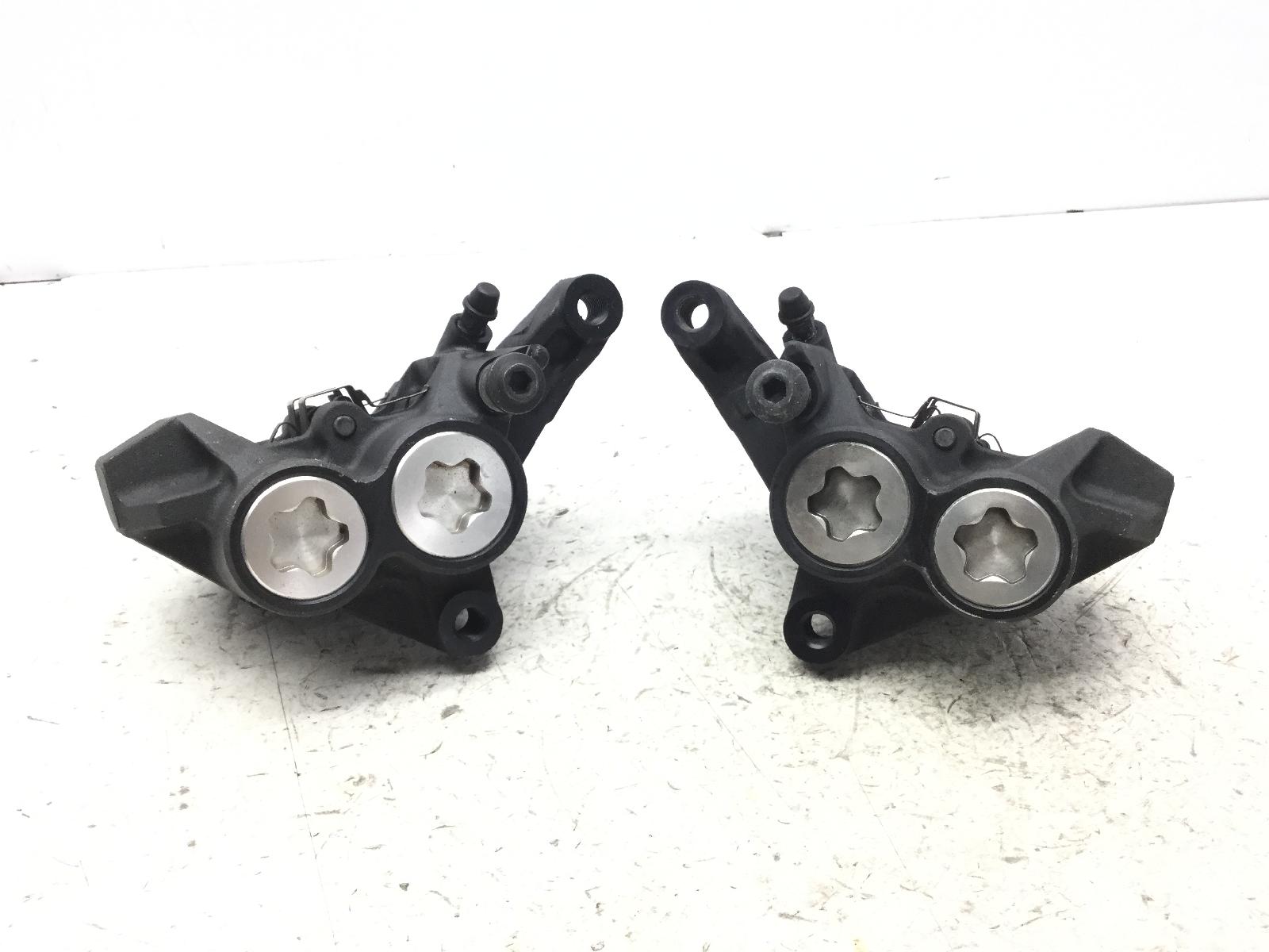 Yamaha xsr 700 coppia pinze freno anteriori 100 mm interasse attacco 2018 2018 rm111