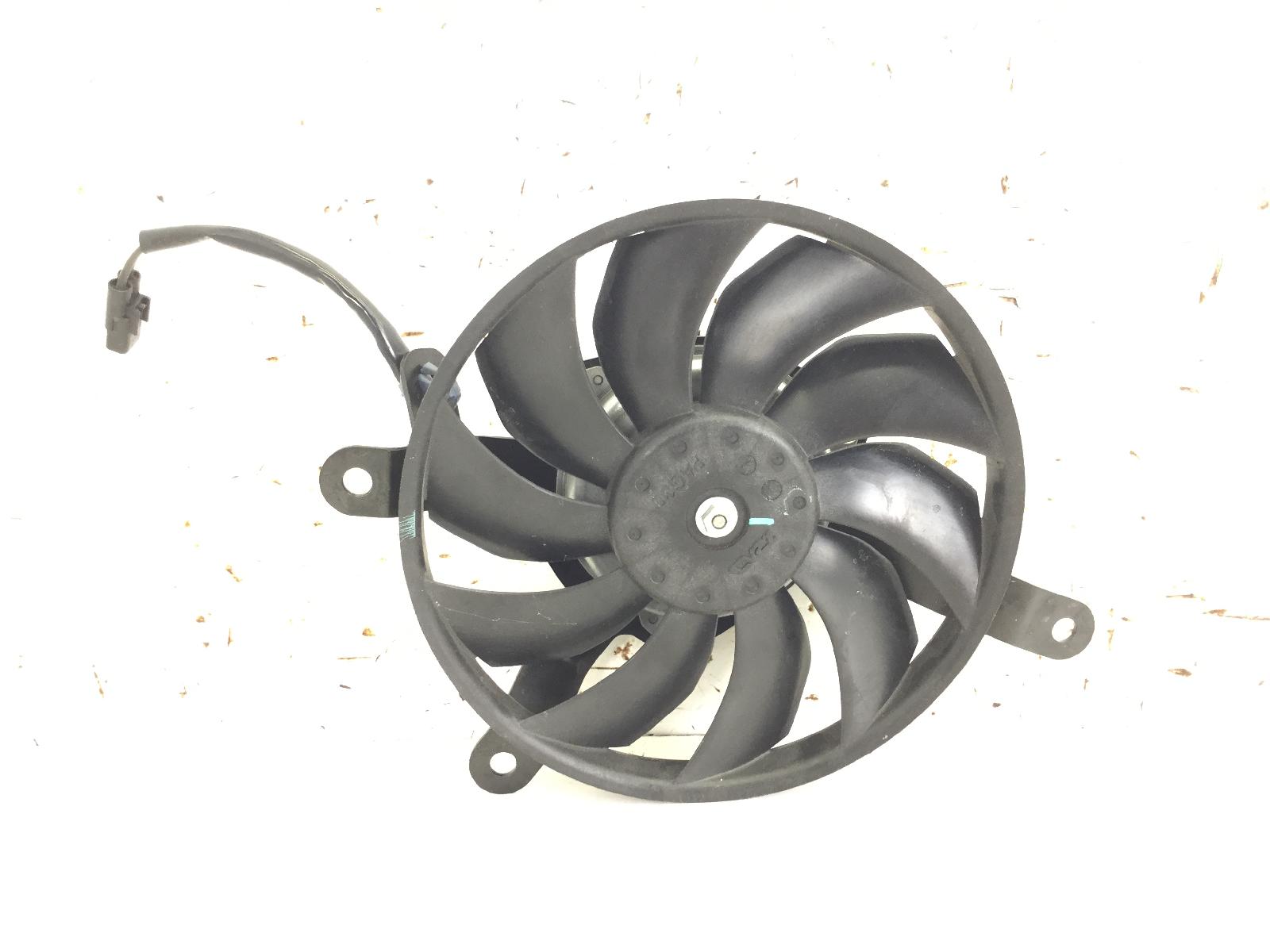 Honda cbr 650 r 649 elettroventola radiatore lievemente storta 2020 2020 mlhrh01a6k5003852