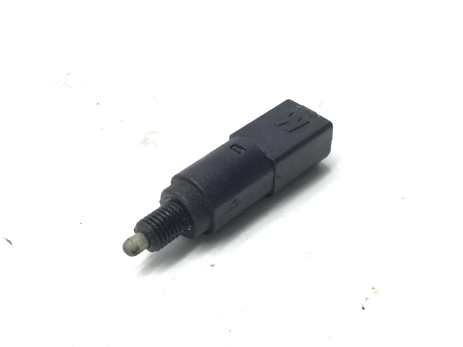Piaggio vespa s e3 125 sensore stop microstop freno anteriore destro 2007 2008 m44302