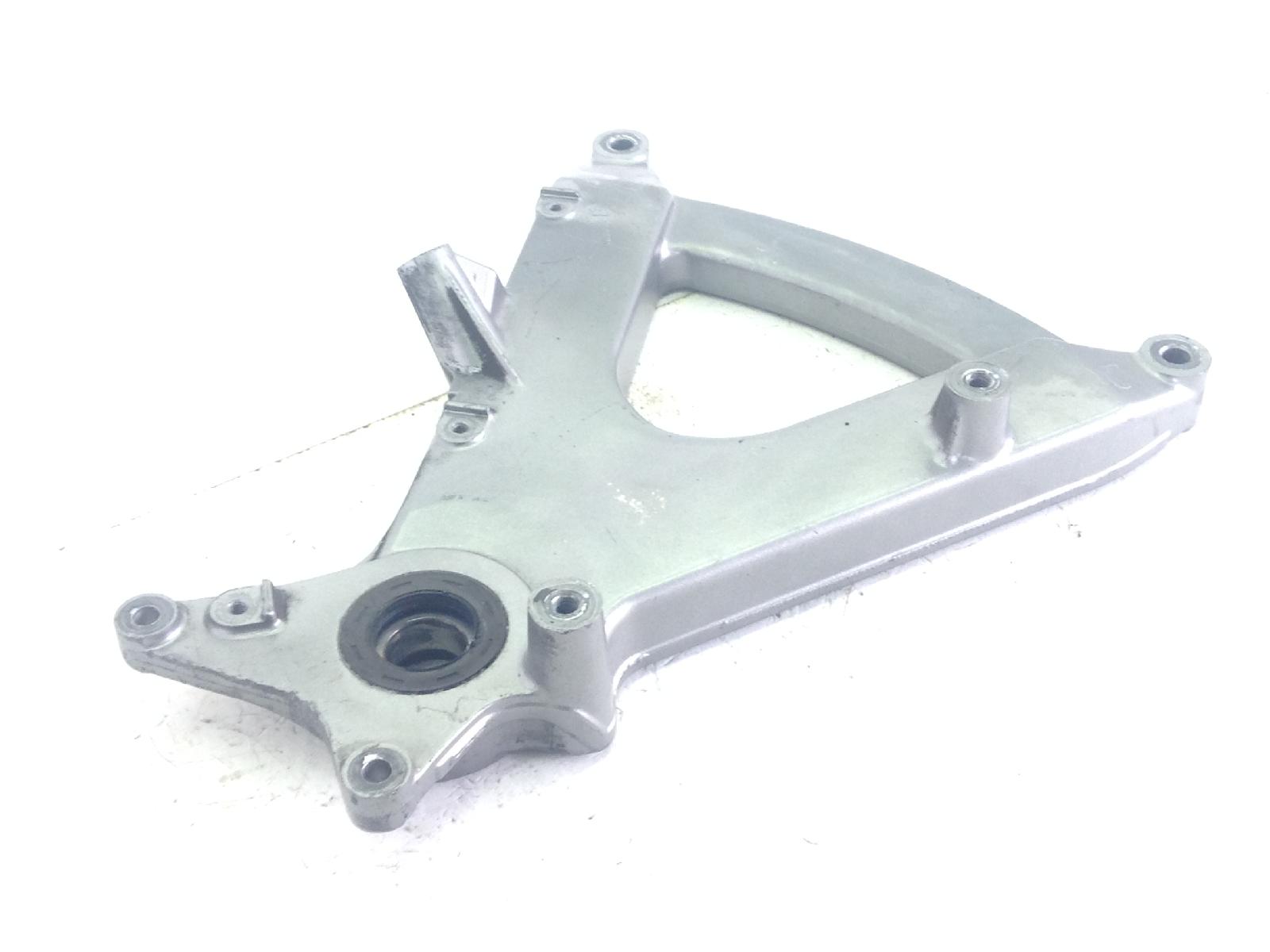 Suzuki burgman an 400 staffa supporto scarico marmitta 2012 2012 cg111