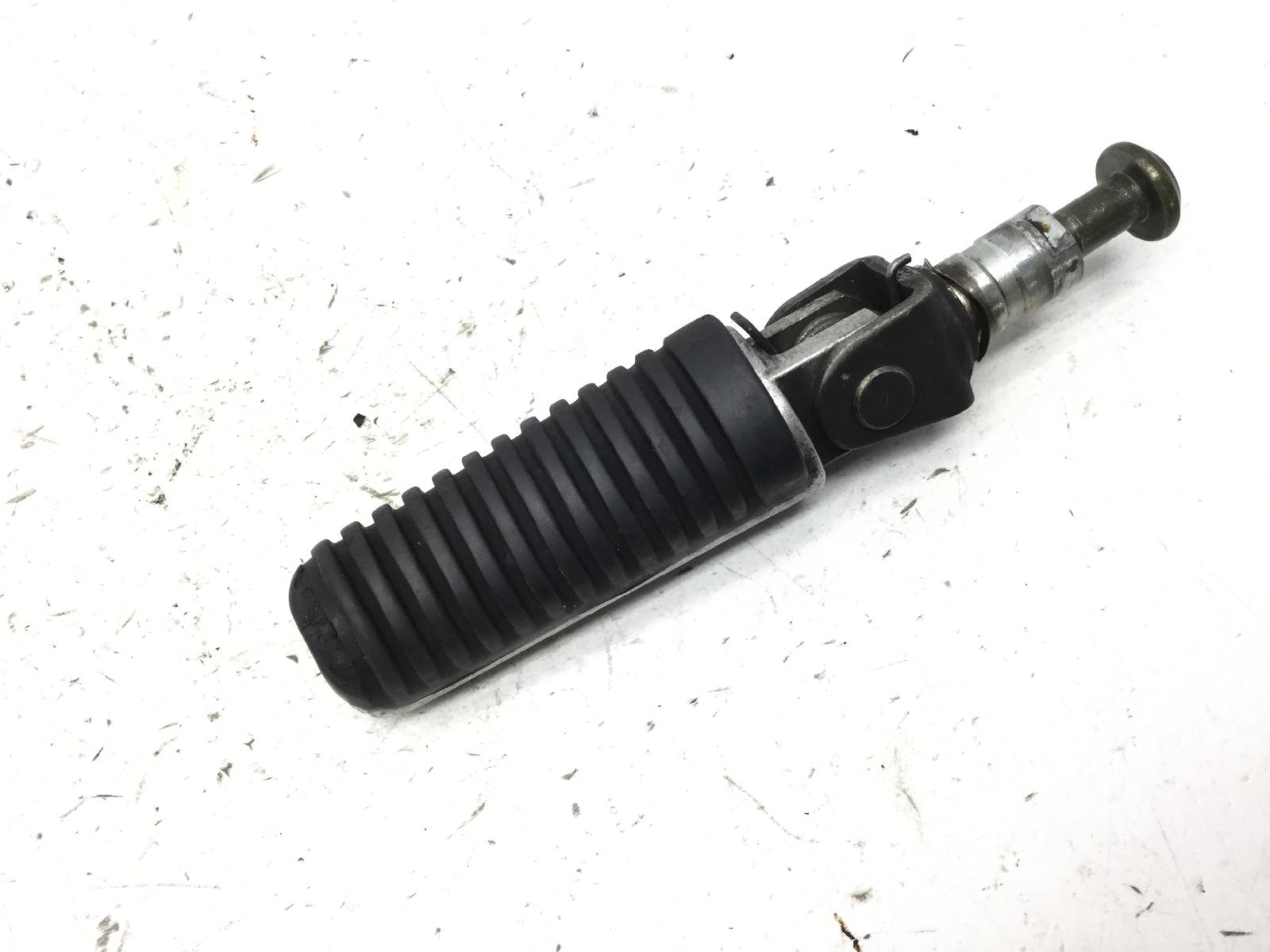 Yamaha fzs fazer 600 pedana poggiapiede anteriore destra 2000 2001 rj021