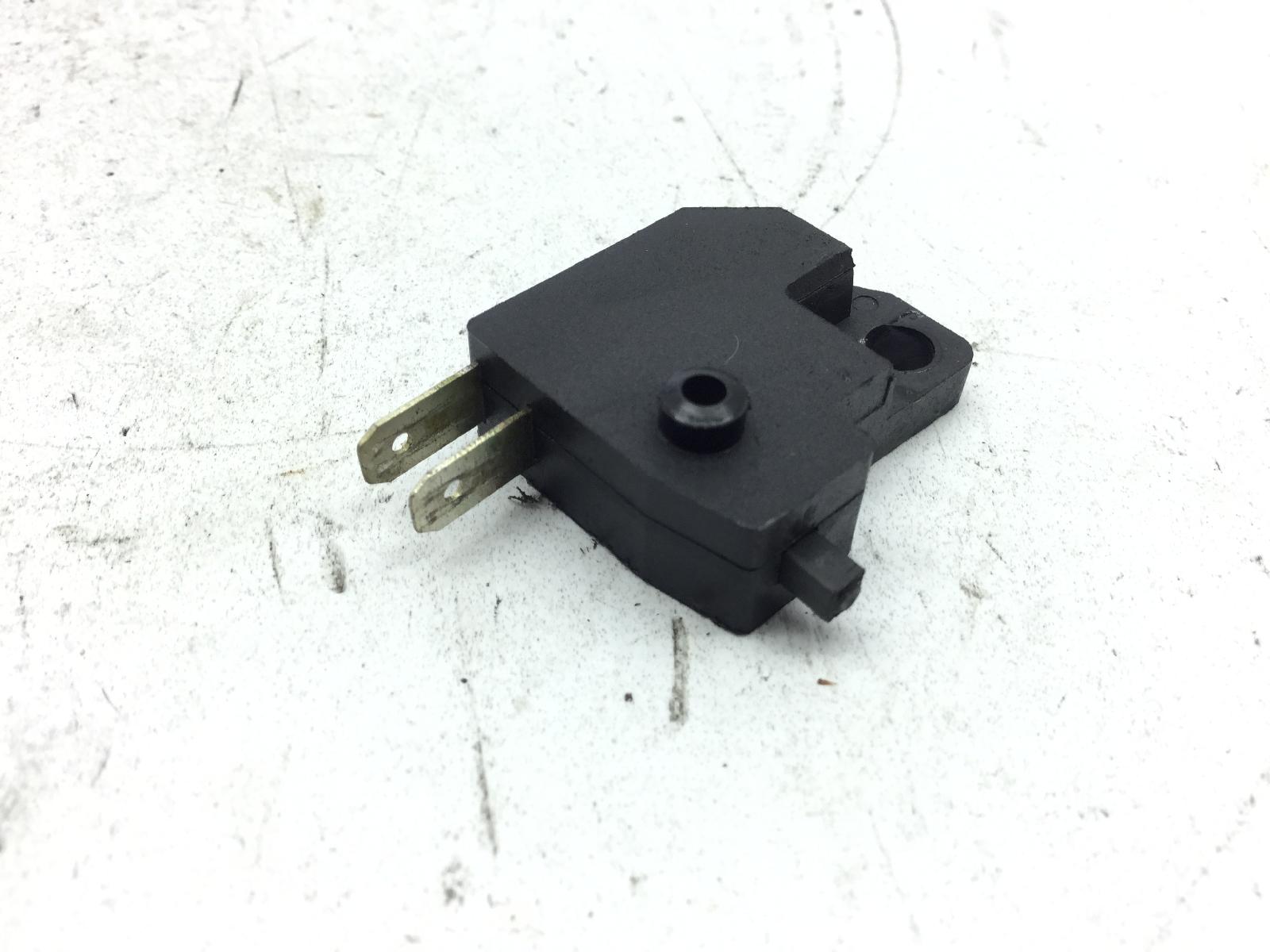 Sym symphony s e4 125 sensore stop microstop freno posteriore sinistro 2016 2016 lxmxba302