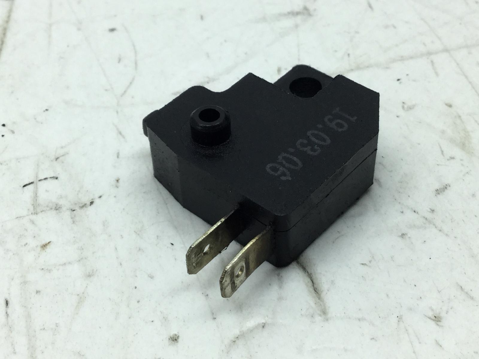 Sym symphony s e4 125 sensore stop microstop freno anteriore destro 2016 2016 lxmxba302