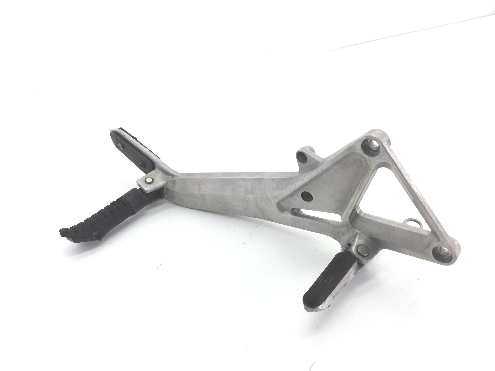 Honda hornet 600 pedane poggiapiedi e staffa supporto destra 1999 1999 jh2pc34a6xm