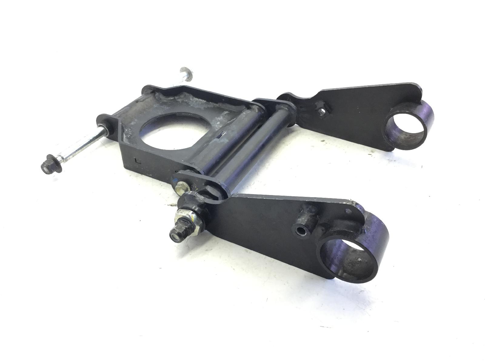 Peugeot metropolis 400 braccio oscillante staffa supporto motore 2019 2019 vgax1aabbk0007366