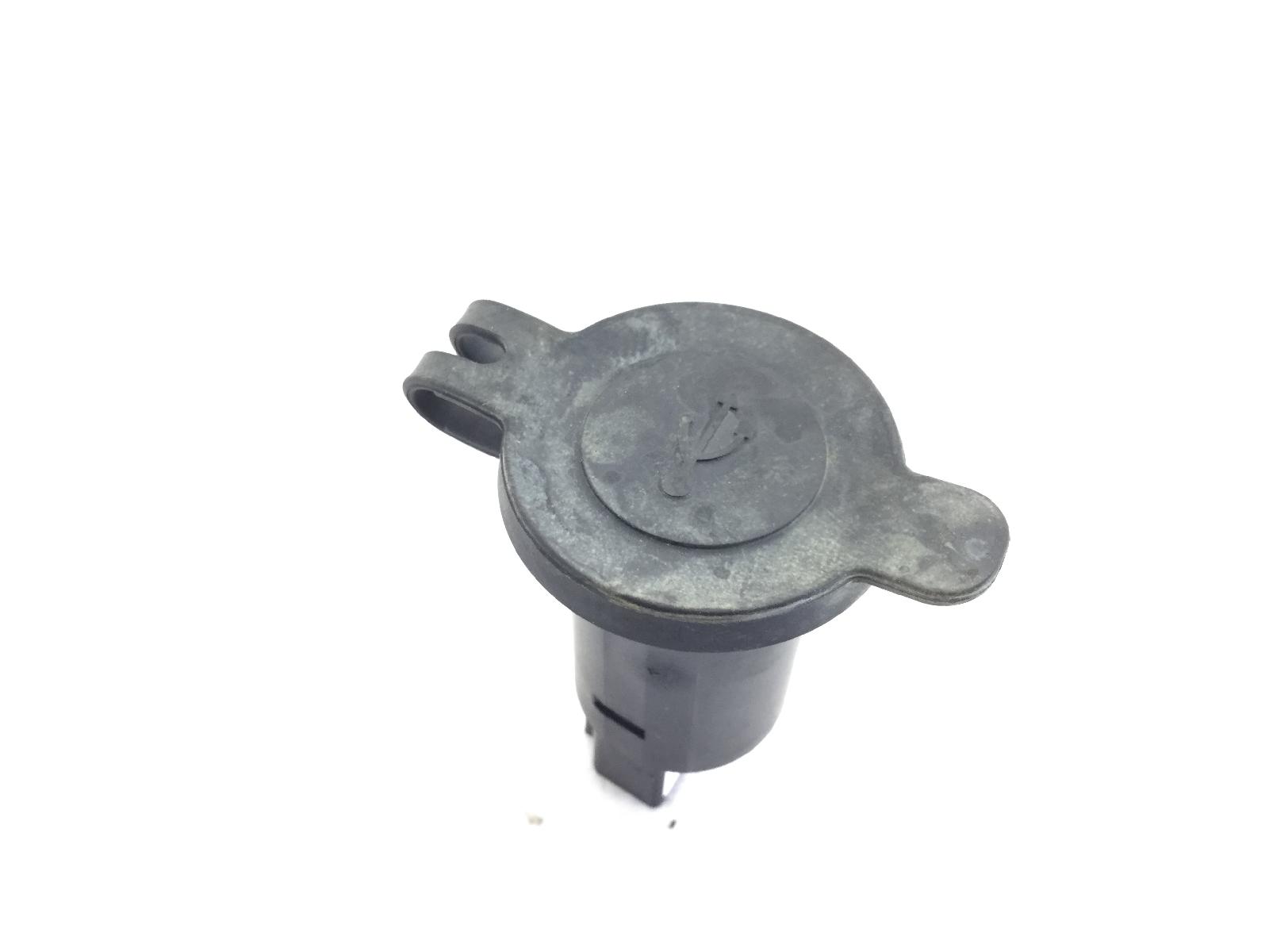 Peugeot metropolis 400 presa usb 2019 2019 vgax1aabbk0007366