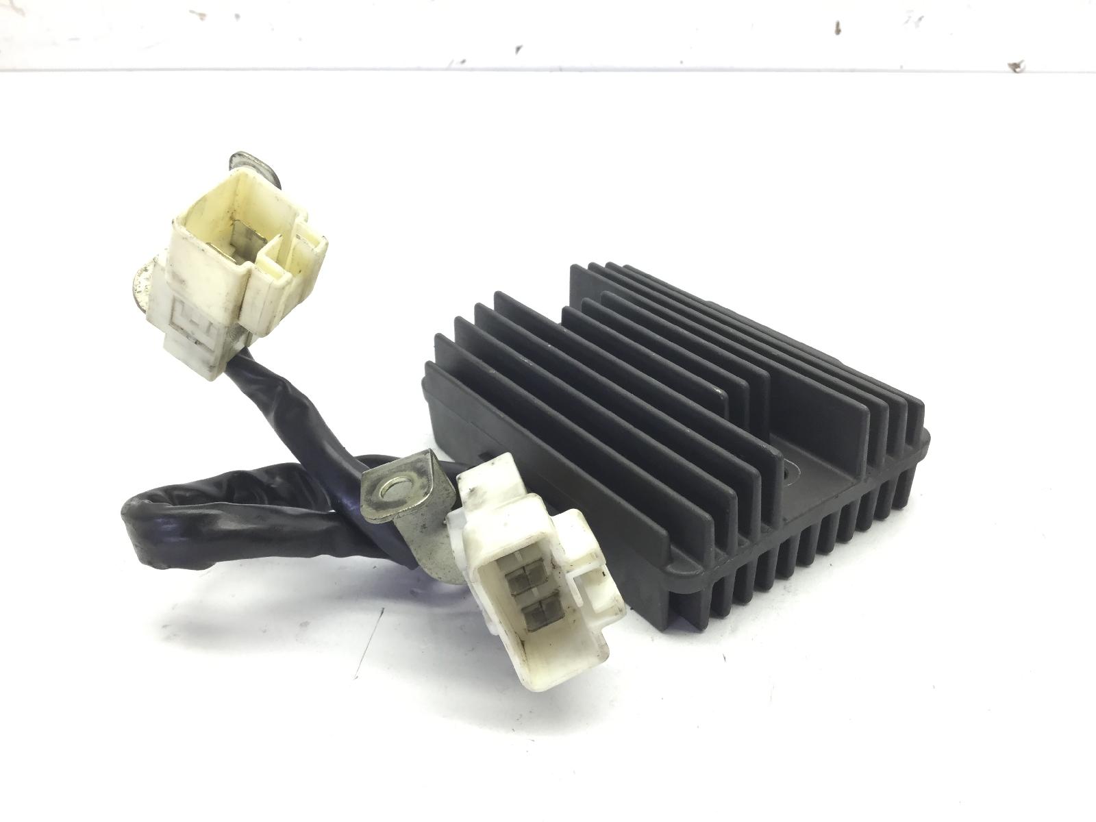 Piaggio mp3 lt ibrido 300 regolatore di tensione 2010 2011 m72100