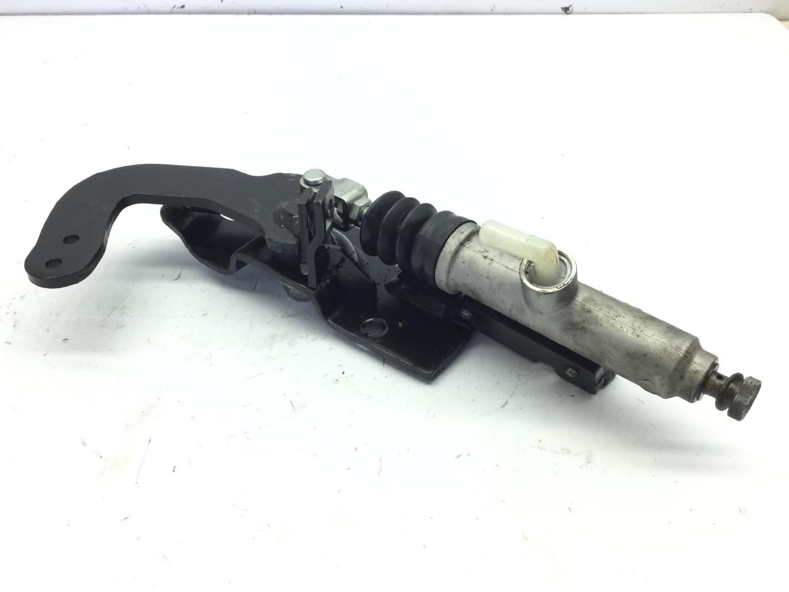 Piaggio mp3 lt ibrido 300 pompa freno posteriore staffa supporto e leva 2010 2011 m72100