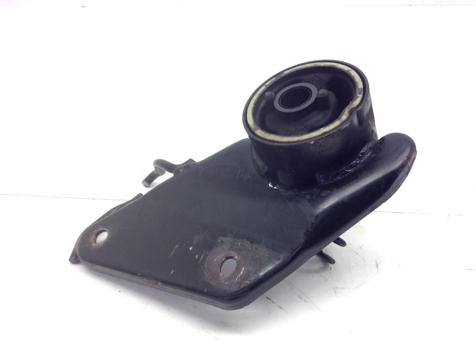 Piaggio liberty 3v ie 125 staffa supporto silent block 2015 2015 m73400