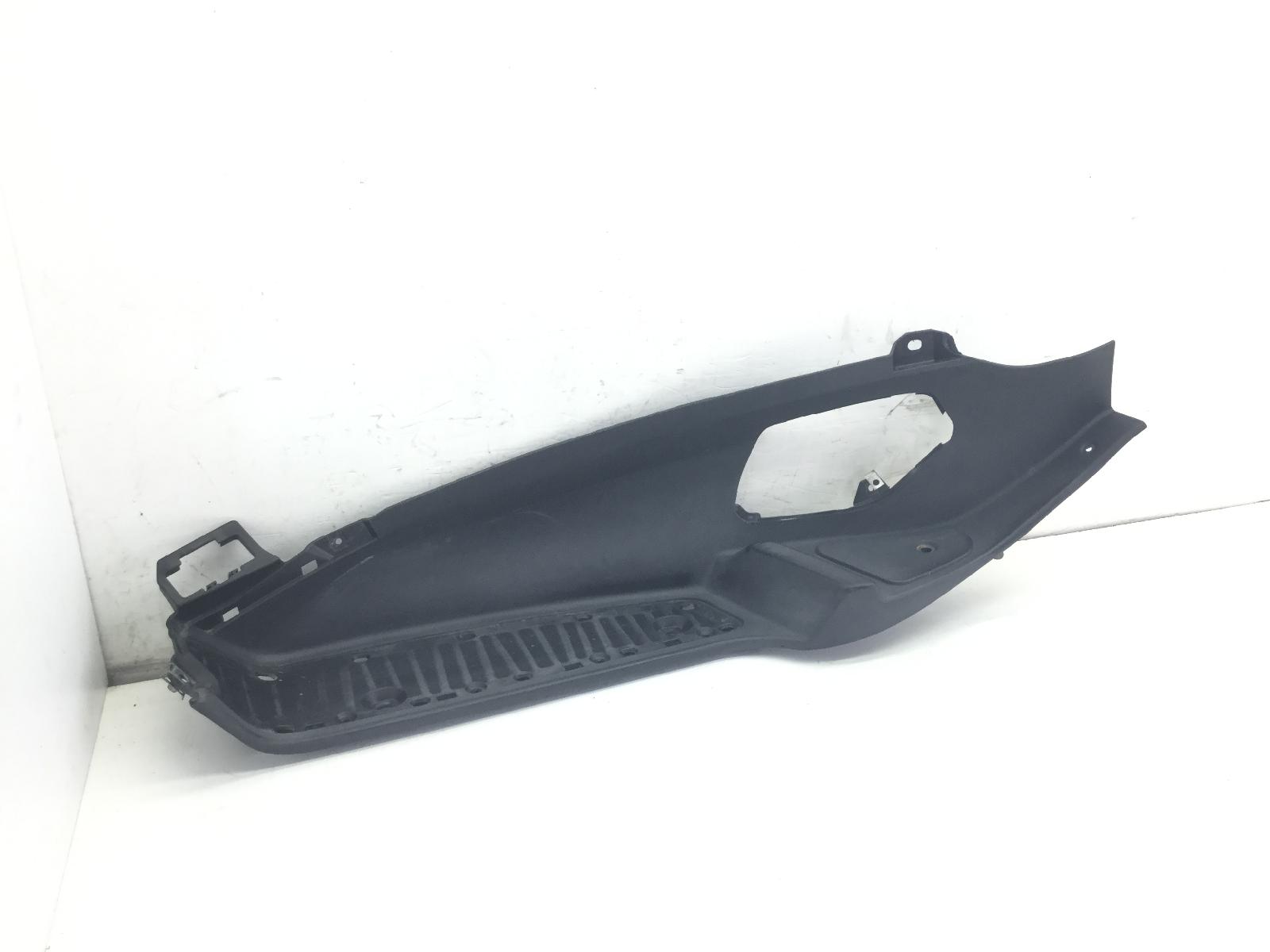 Piaggio mp3 mic 400 carena pedana pavimento poggiapiedi sinistra 2008 2010 m59102