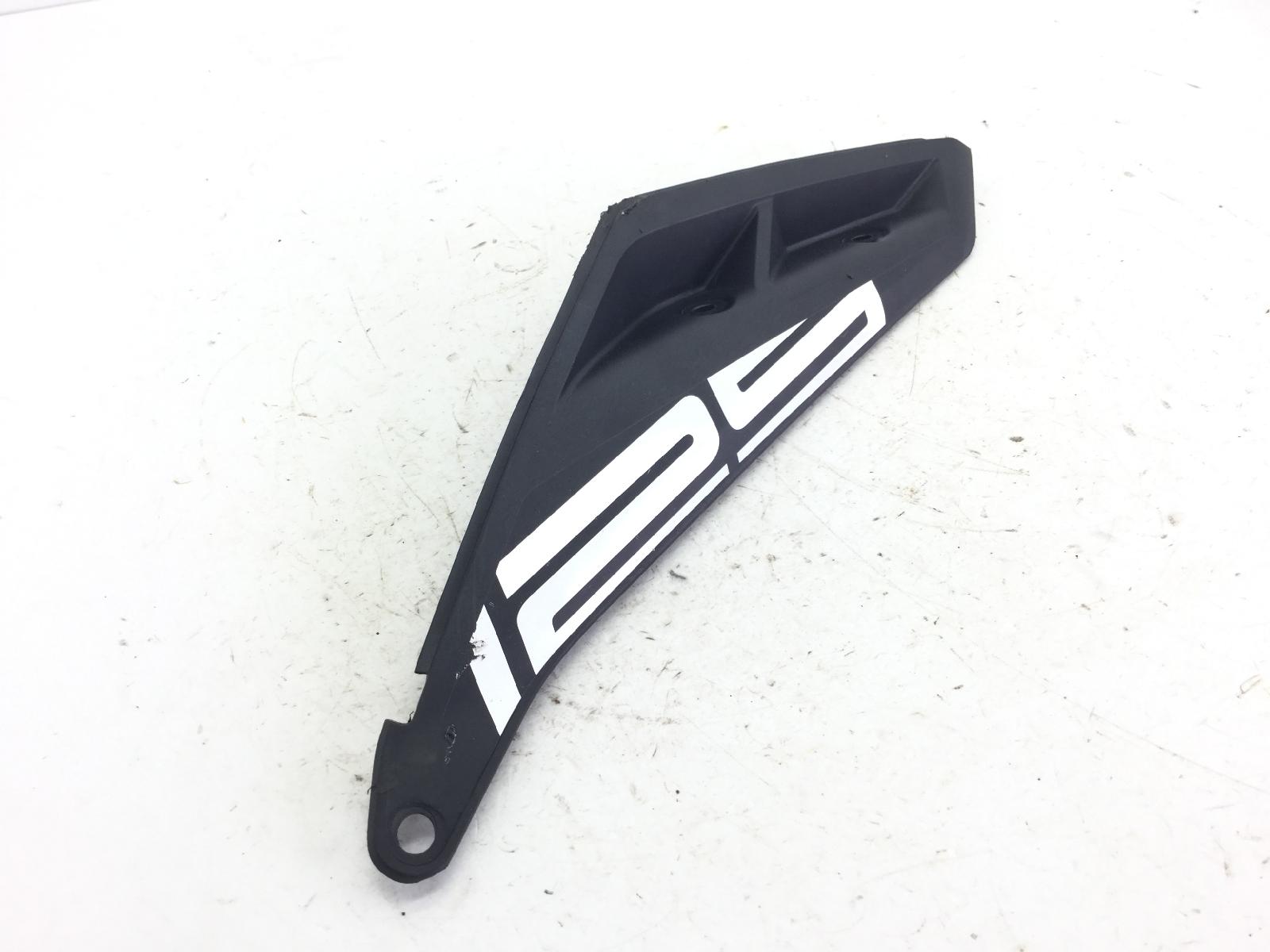Ktm duke abs 125 carena finchetto posteriore inferiore sinistro 2019 2019 vbkjpa401kc