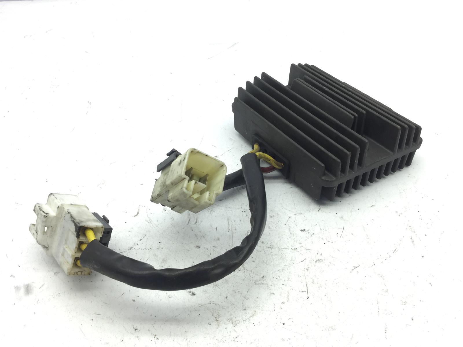 Piaggio mp3 yourban erl 300 regolatore di tensione 2011 2015