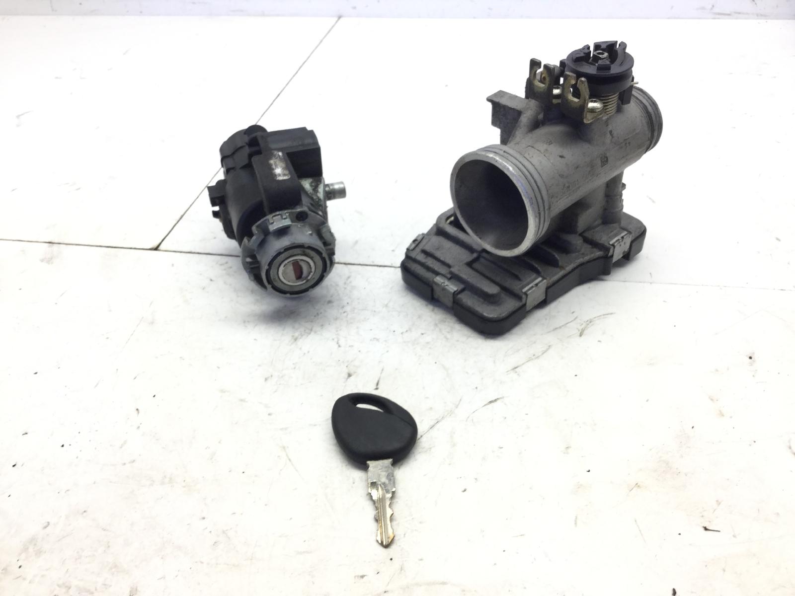 Piaggio mp3 yourban erl 300 blochetto accensione corpo farfallato e chiave 2011 2015 m71200