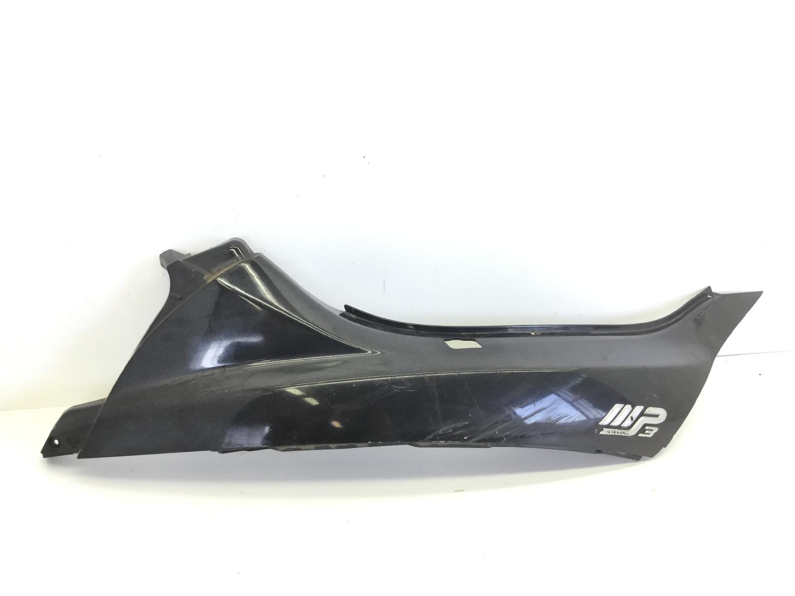 Piaggio mp3 125 carena fiancata posteriore destra 2006 2008 m47301