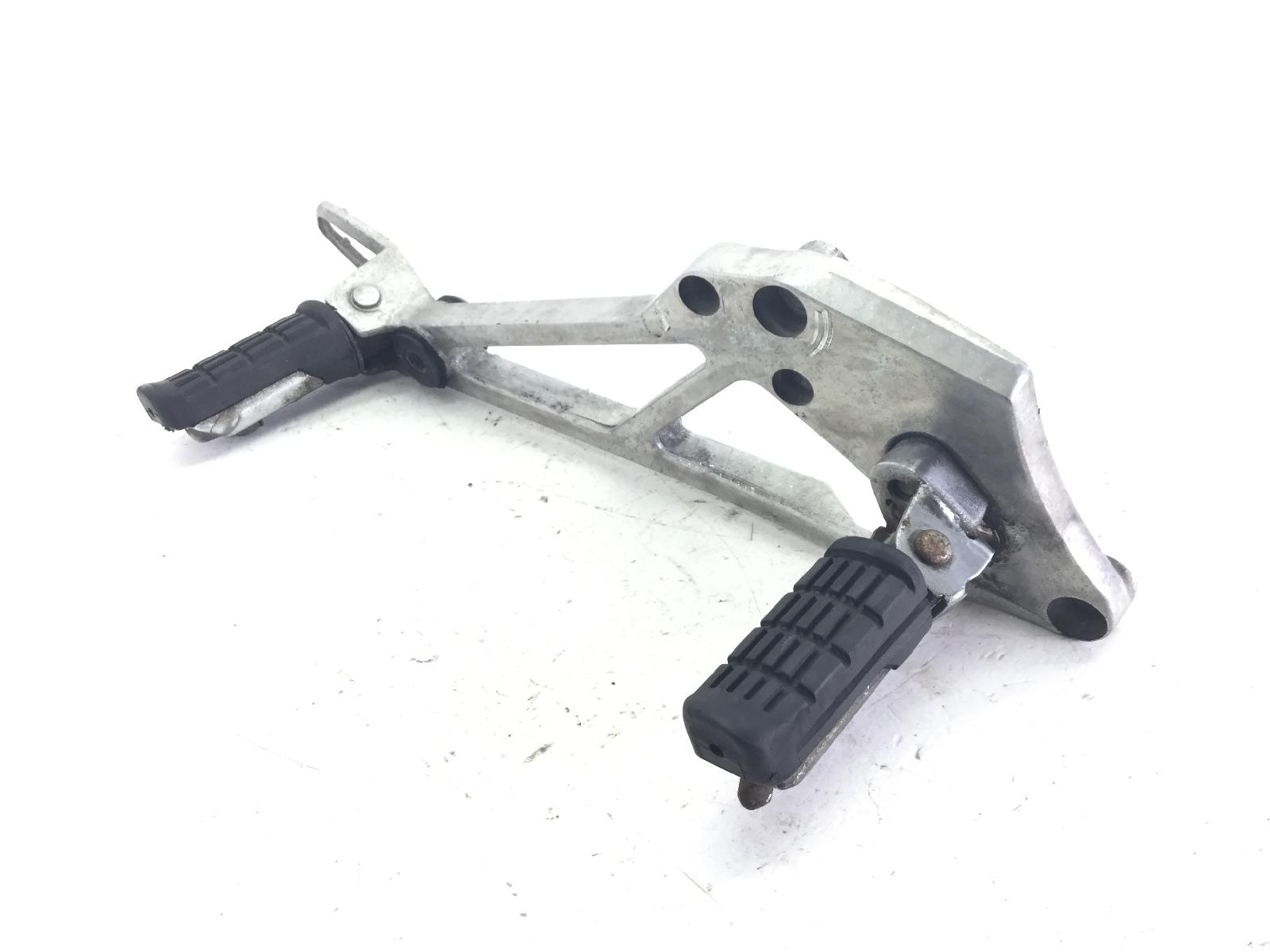 Honda vf 1000 f 998 pedane poggiapiedi e staffa supporto destra 1987 1987 2100066