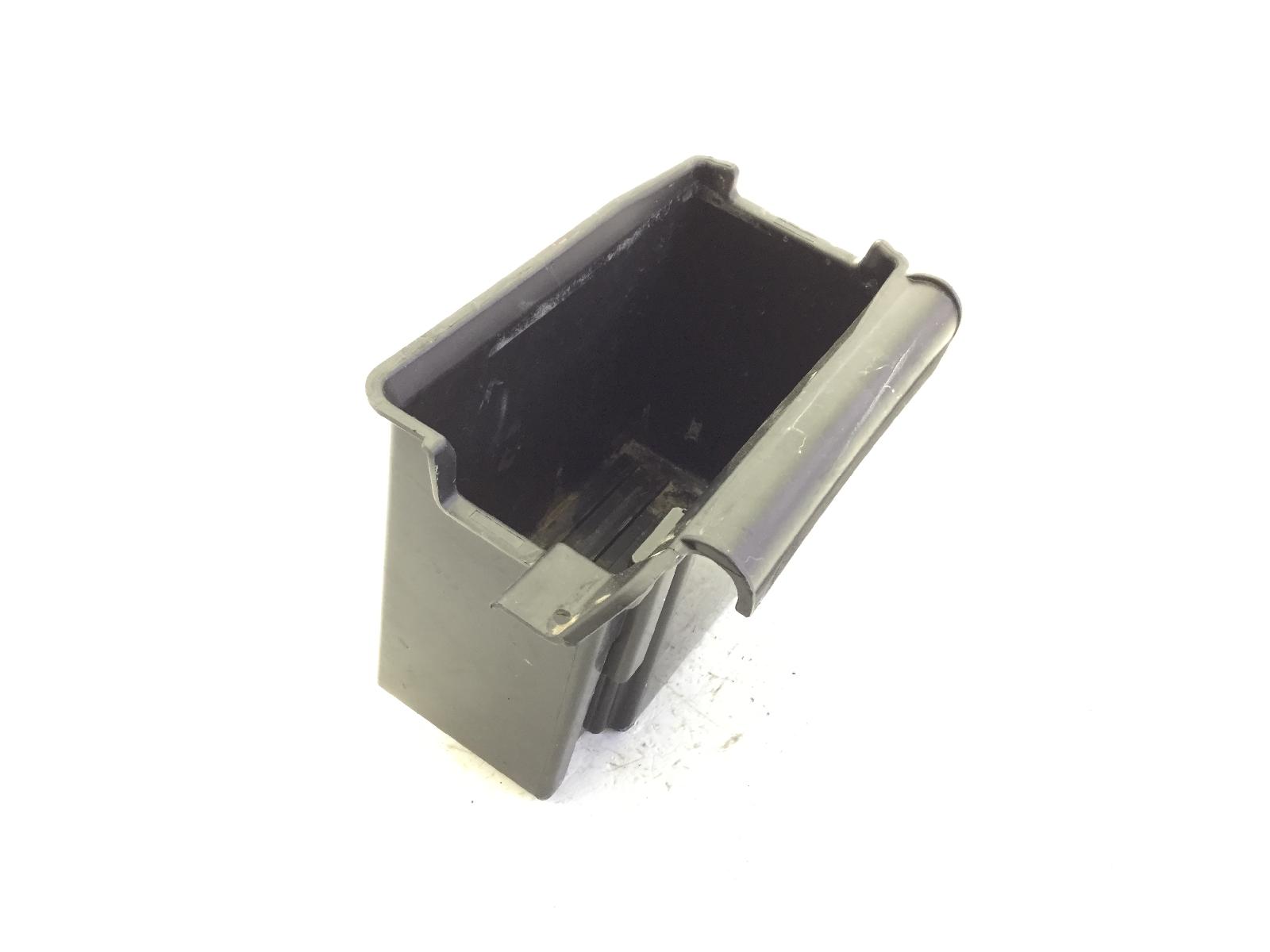 Piaggio vespa primavera 3v 150 carena scatola vano supporto batteria 2013 2016 m81200