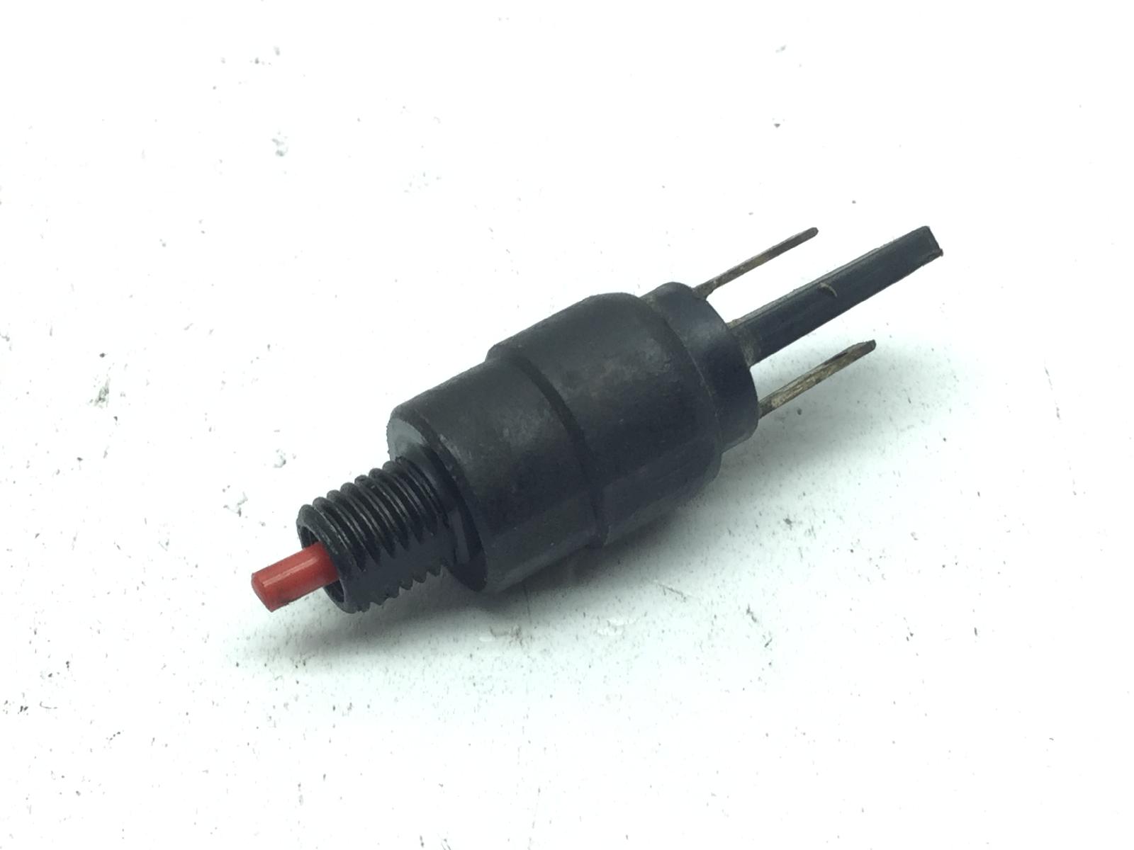 Piaggio vespa primavera 3v 150 sensore stop microstop freno destro 2013 2016 m81200