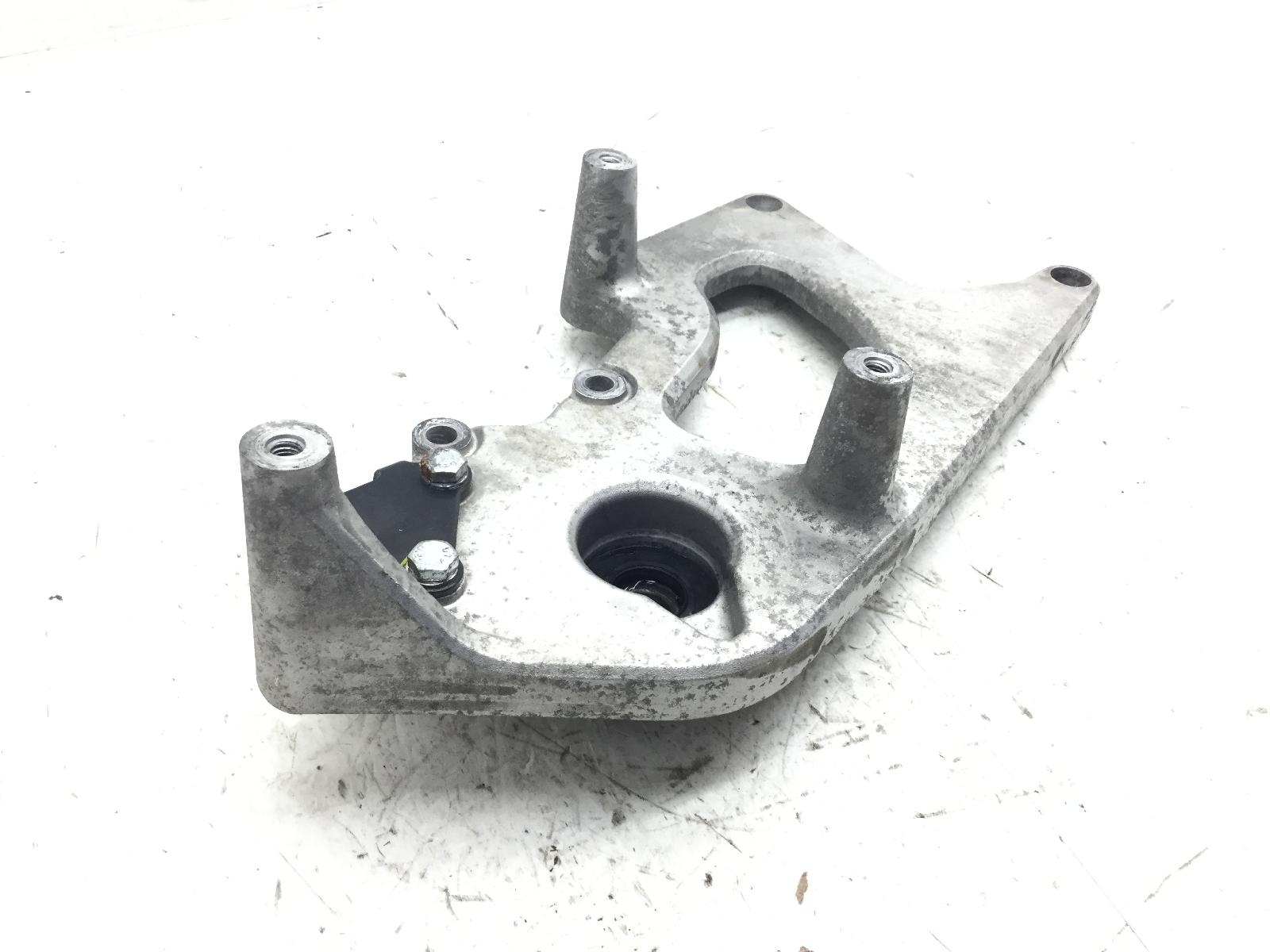 Piaggio medley ie abs 150 staffa supporto scarico marmitta 2016 2019 rp8ma0220