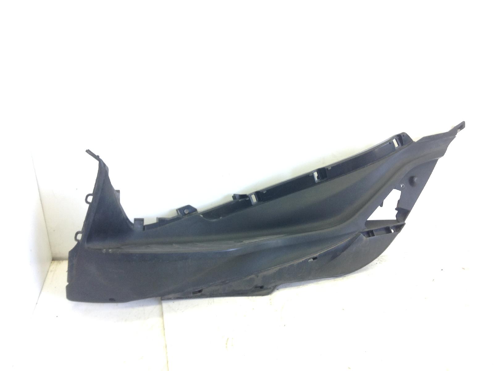 Piaggio medley ie abs 150 carena pedana pavimento poggiapiedi sinistra 2016 2019 rp8ma0220