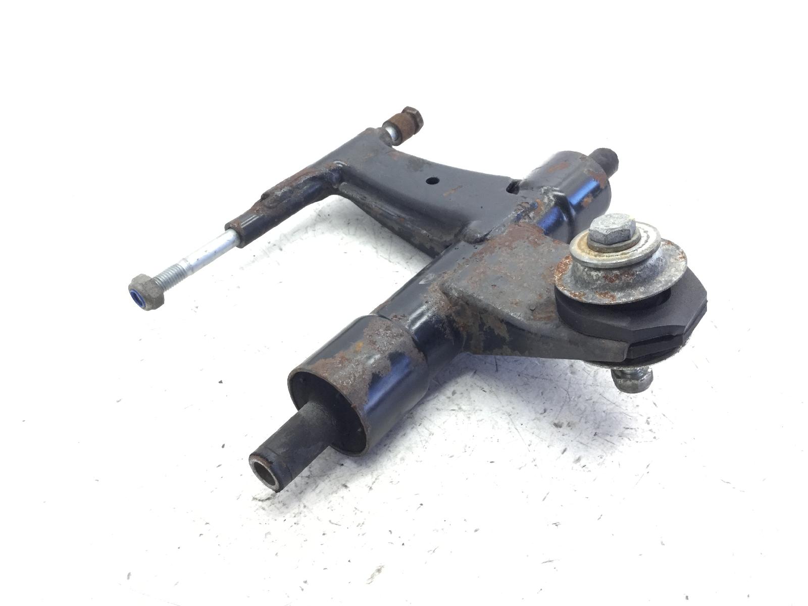 Piaggio vespa s 4t 4v 50 staffa supporto motore 2008 2012 c38600